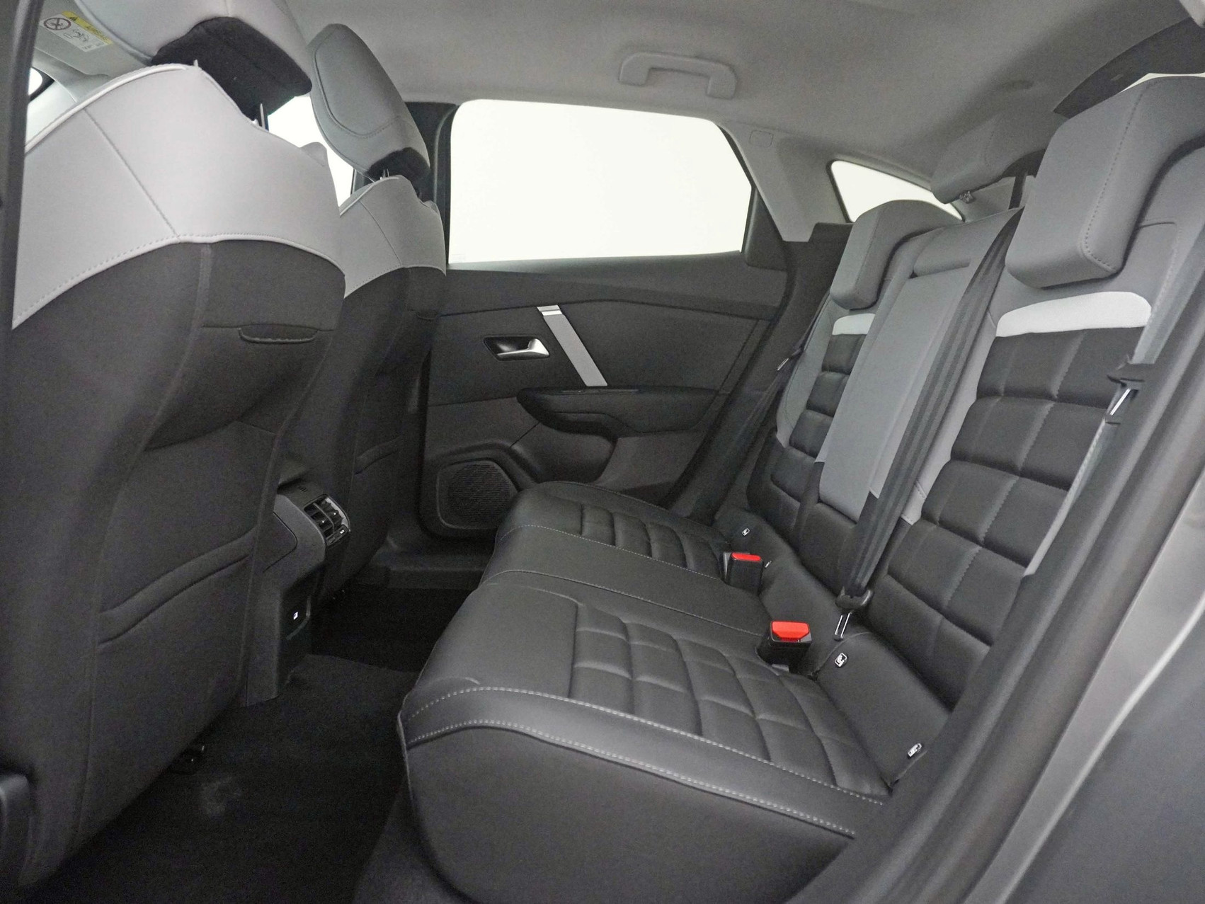 CITROËN C4 1.2 Hybrid Max