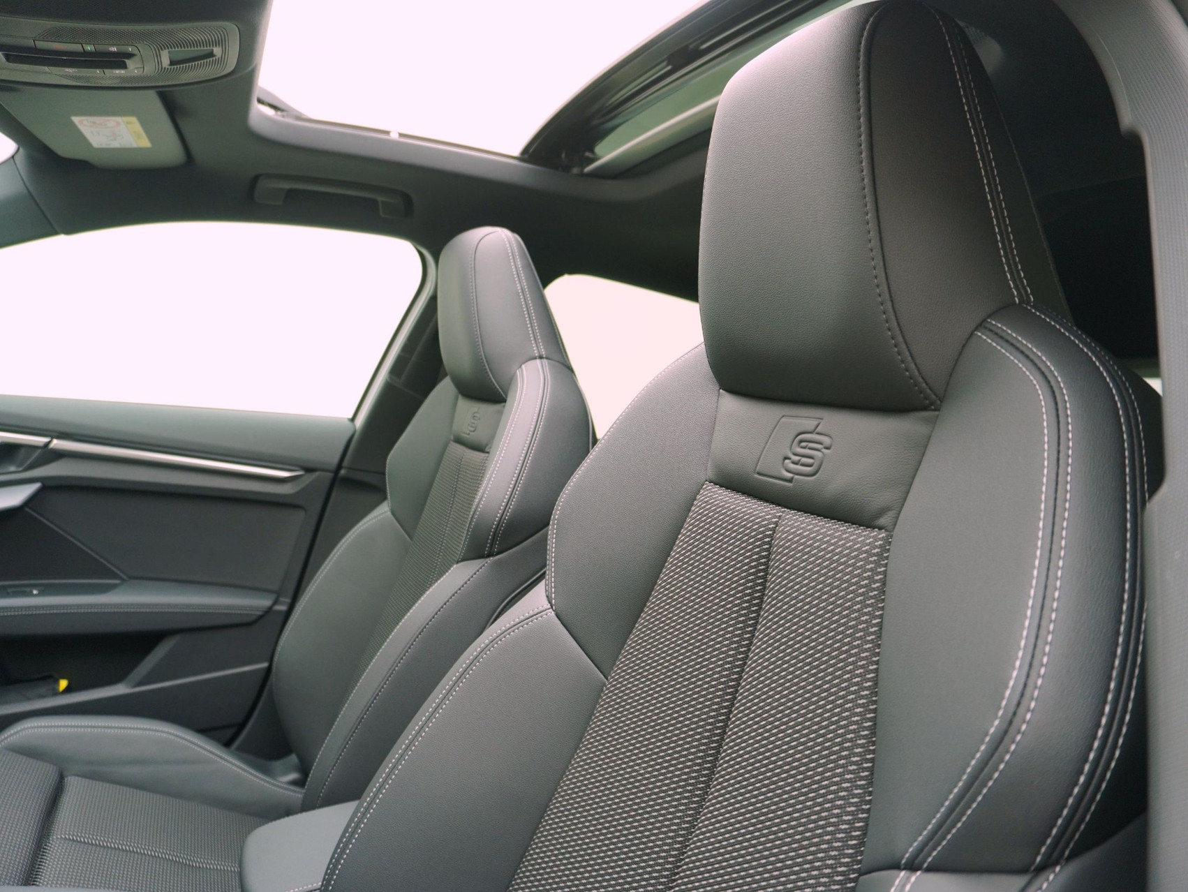 AUDI A3 Sportback 40 TFSI e S line S-Tronic **Audi Werksgarantie bis 04/2030**