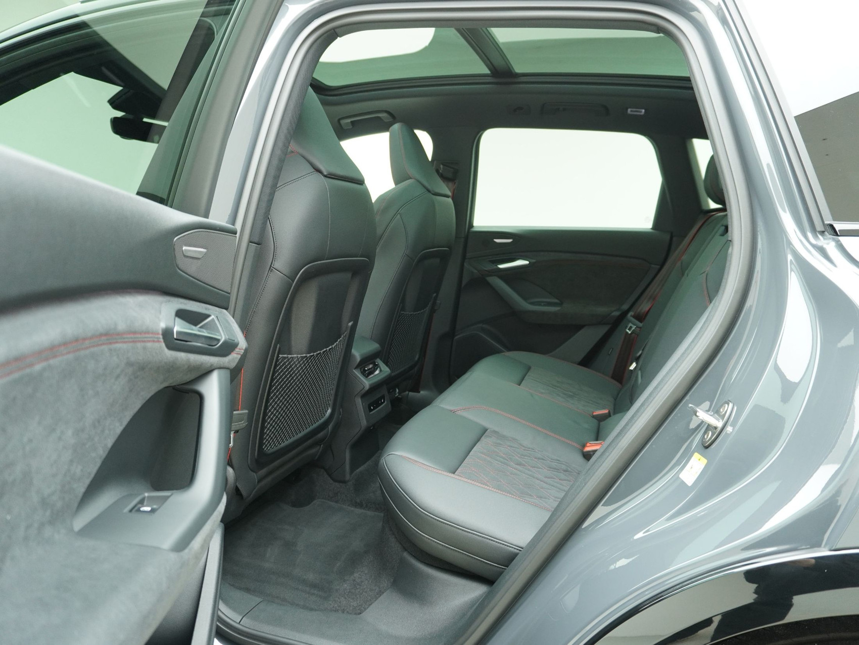 AUDI SQ6 e-tron SUV quattro **Edition one**