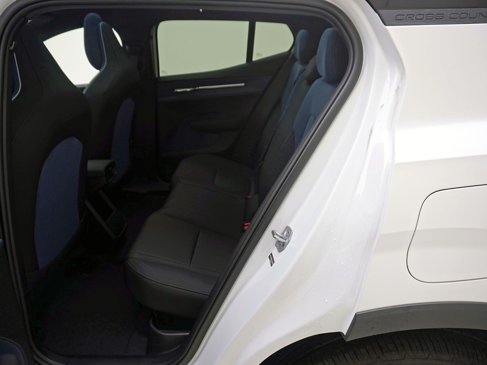 VOLVO EX 30 Cross Country Ultra