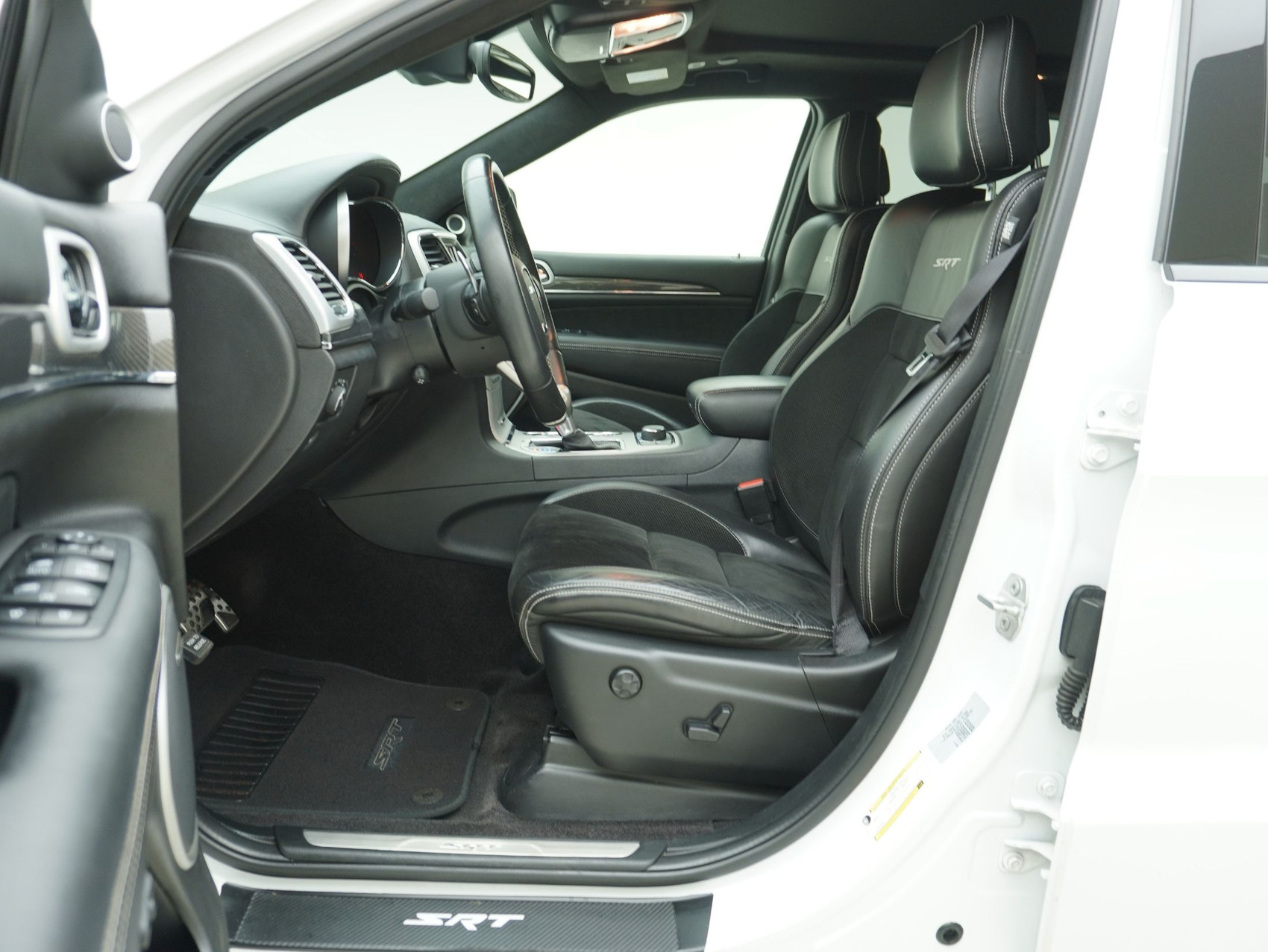 JEEP Grand Cherokee 6.4 V8 HEMI SRT8