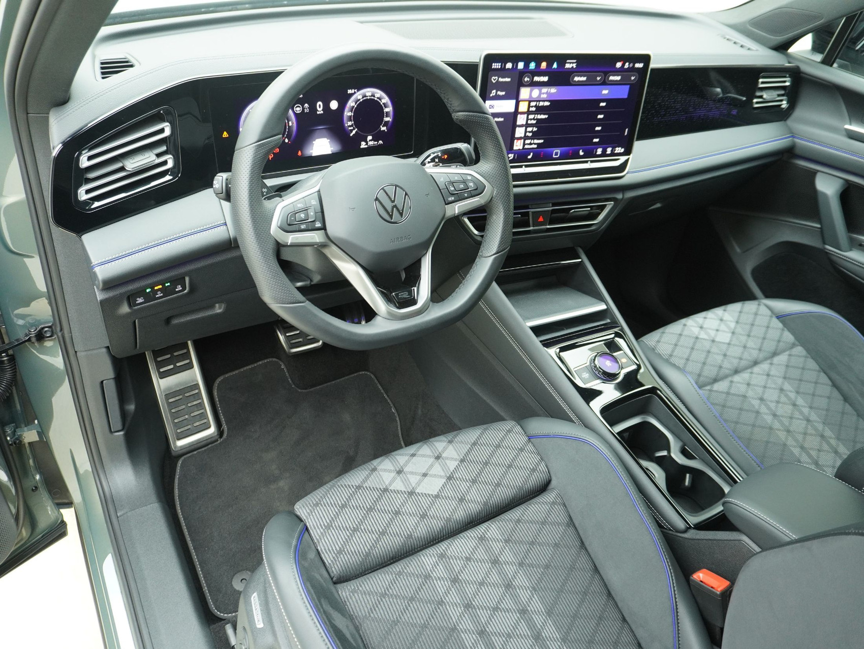 VW Tiguan 2.0 TDI DSG R-Line Black Style 4Motion (2025)