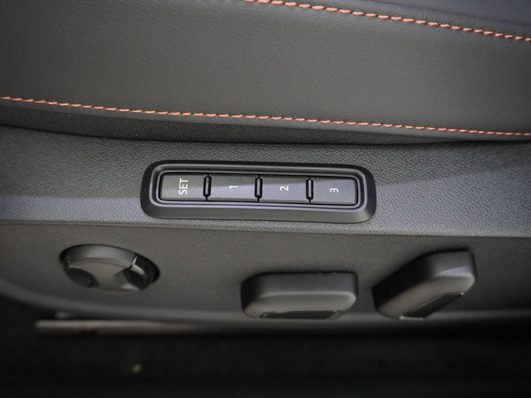 CUPRA Leon 1.5 eTSI DSG