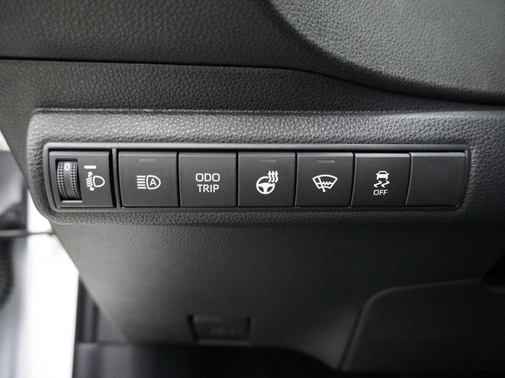 TOYOTA Corolla 2.0 HSD Trend ** Trend Plus **