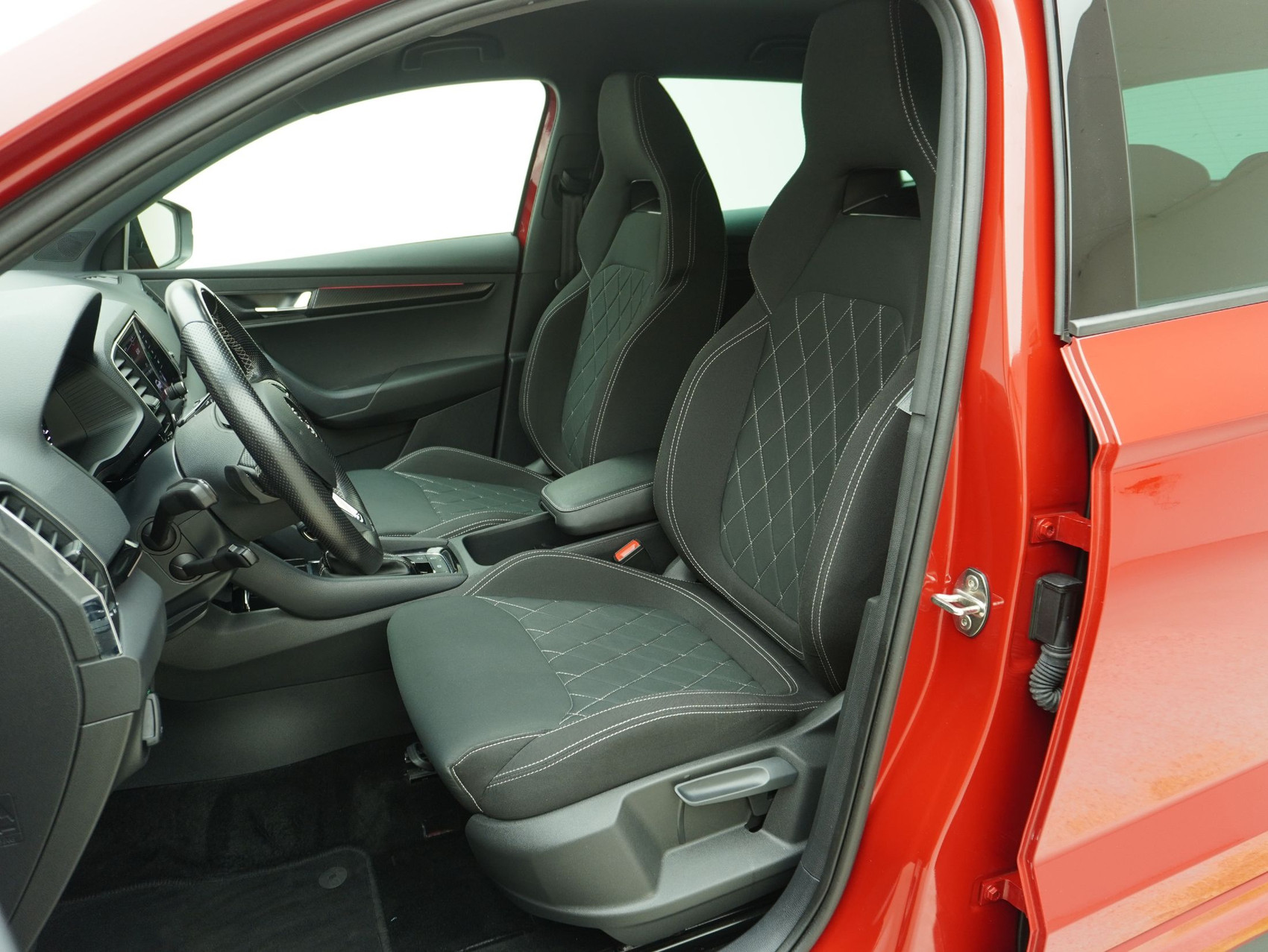 SKODA Karoq 2.0 TSI DSG Sport Line 4×4