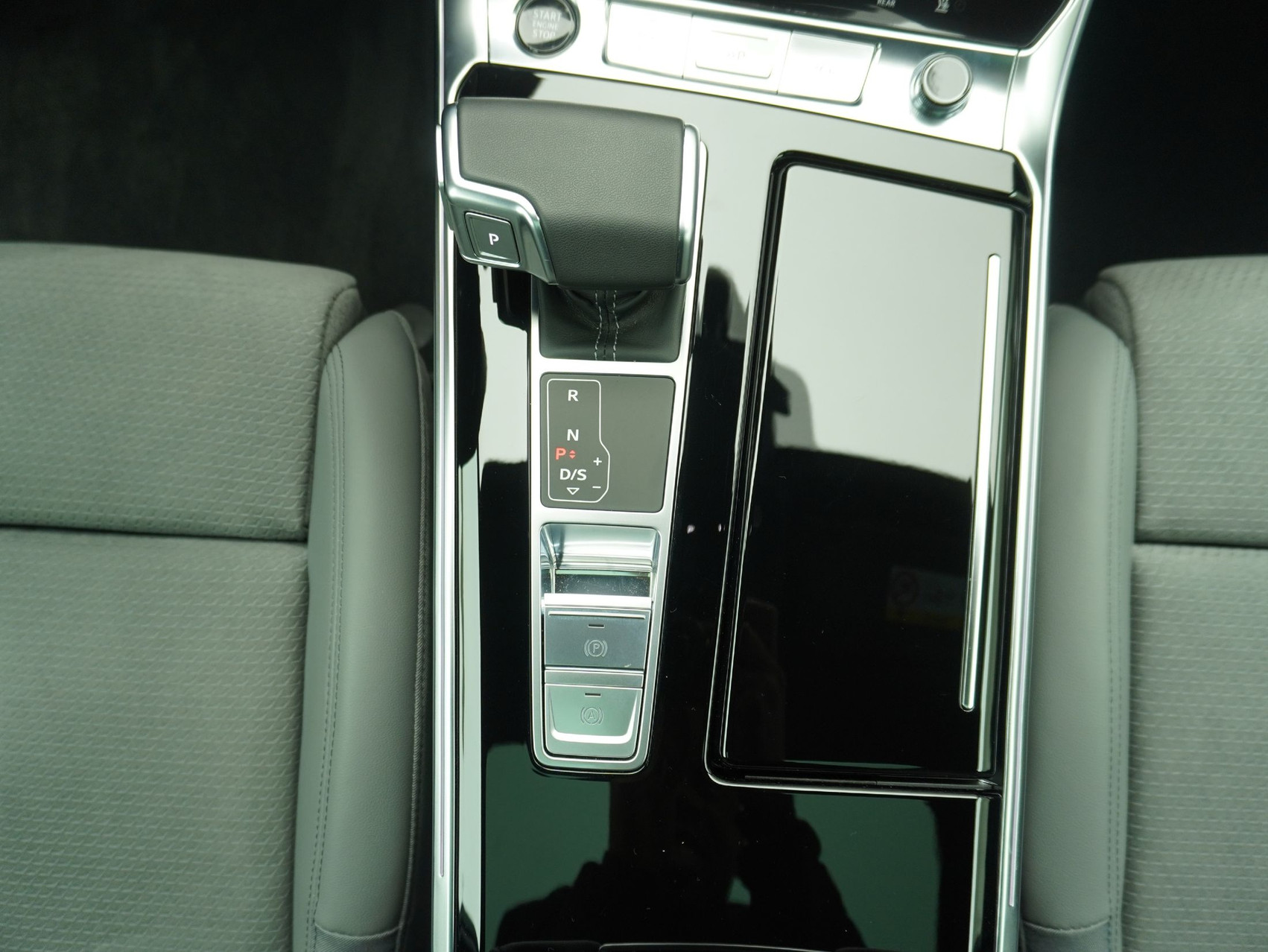 AUDI A6 40 TDI S line quattro S-Tronic **Audi Werksgarantie bis 01/2029**