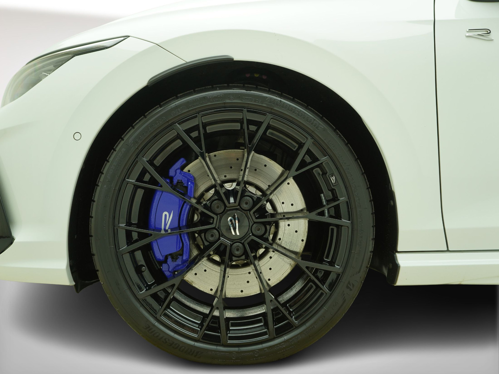 VW Golf 8.5 Variant 2.0 TSI DSG R-Performance 4Motion (2025)