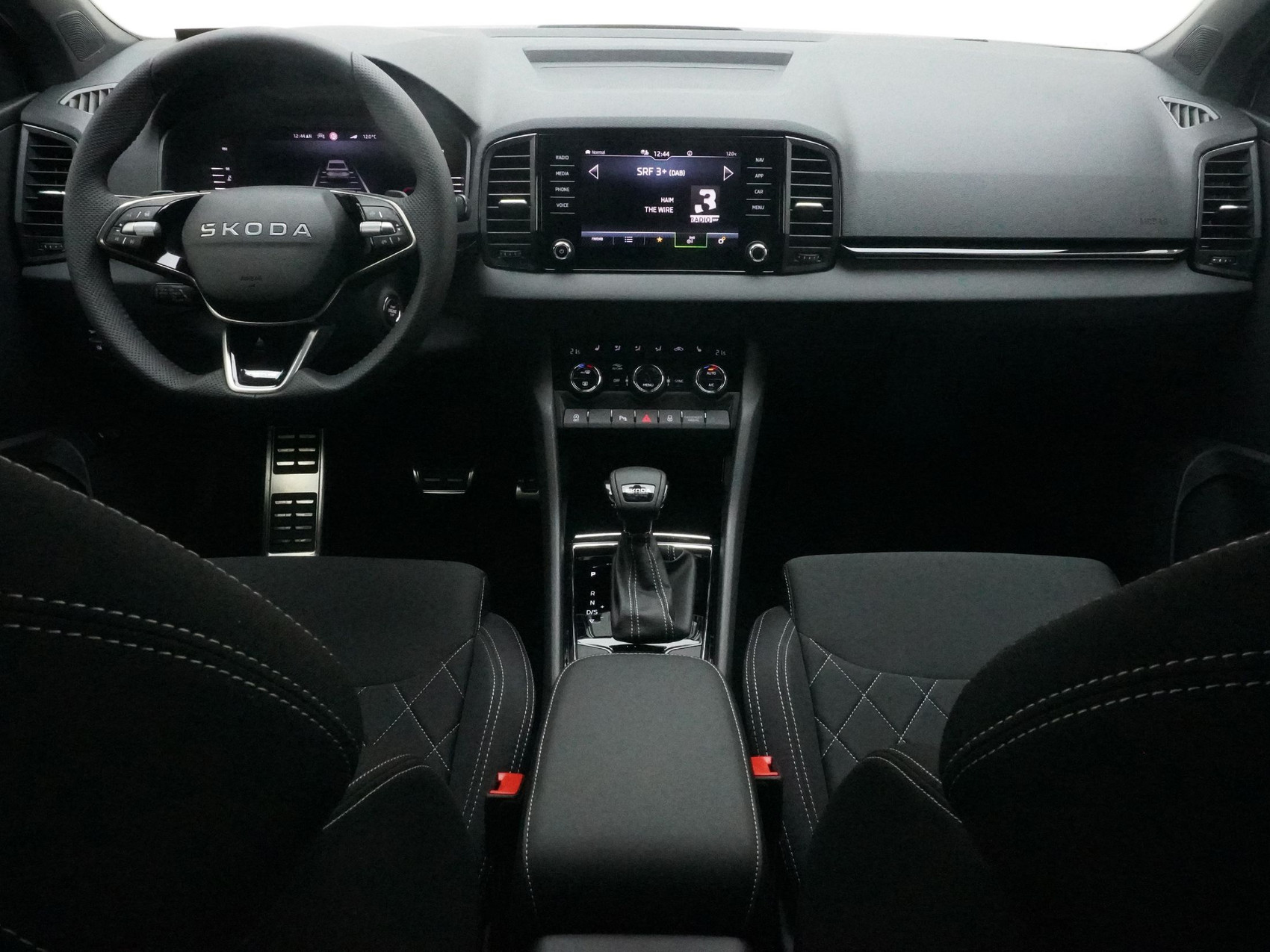 SKODA Karoq 1.5 TSI SportLine DSG