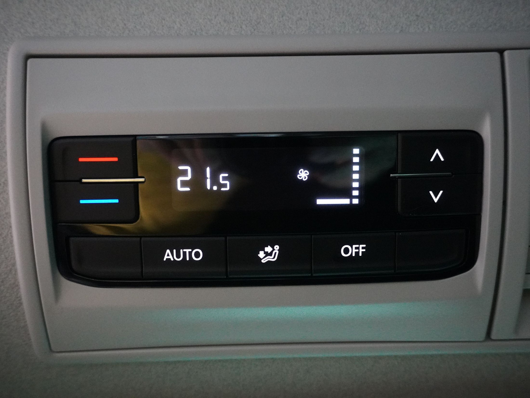 VW T6.1 California 3000 2.0 TDI DSG Ocean Edition Liberty 4Motion **Küchengeschränk/Standheizung**