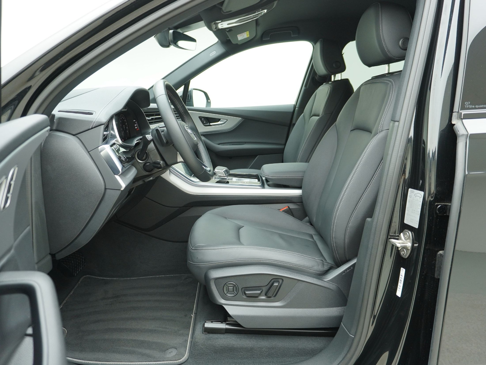 AUDI Q7 SUV 55 TFSI e S Line quattro T-Tronic **Audi Garantie bis 10.2029**
