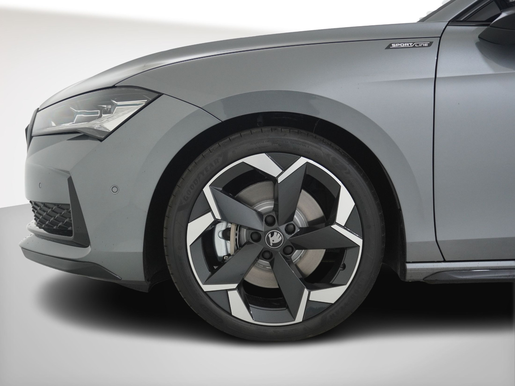 SKODA Superb 2.0 TDI Sportline 4×4 DSG