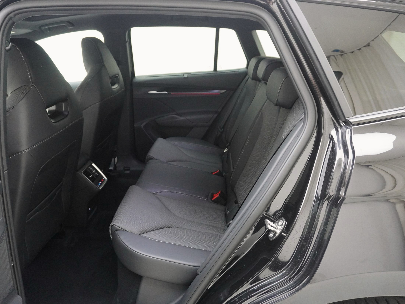 SKODA Enyaq iV RS-Suite MAXX