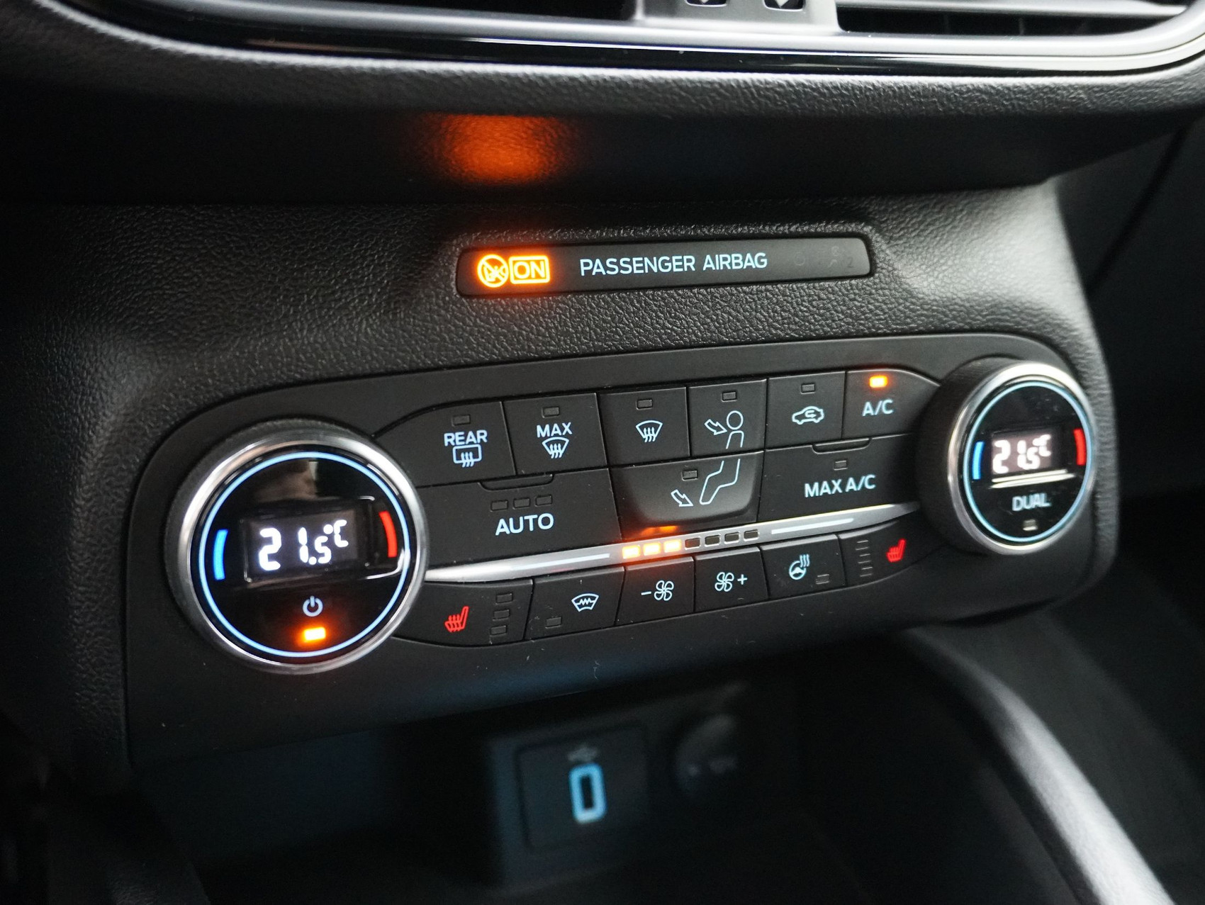 FORD Focus Station Wagon 1.0i EcoB 125 ST-Line