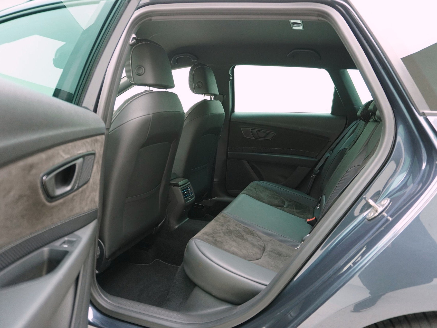 SEAT Leon ST 2.0 TSI DSG Cupra 4Drive