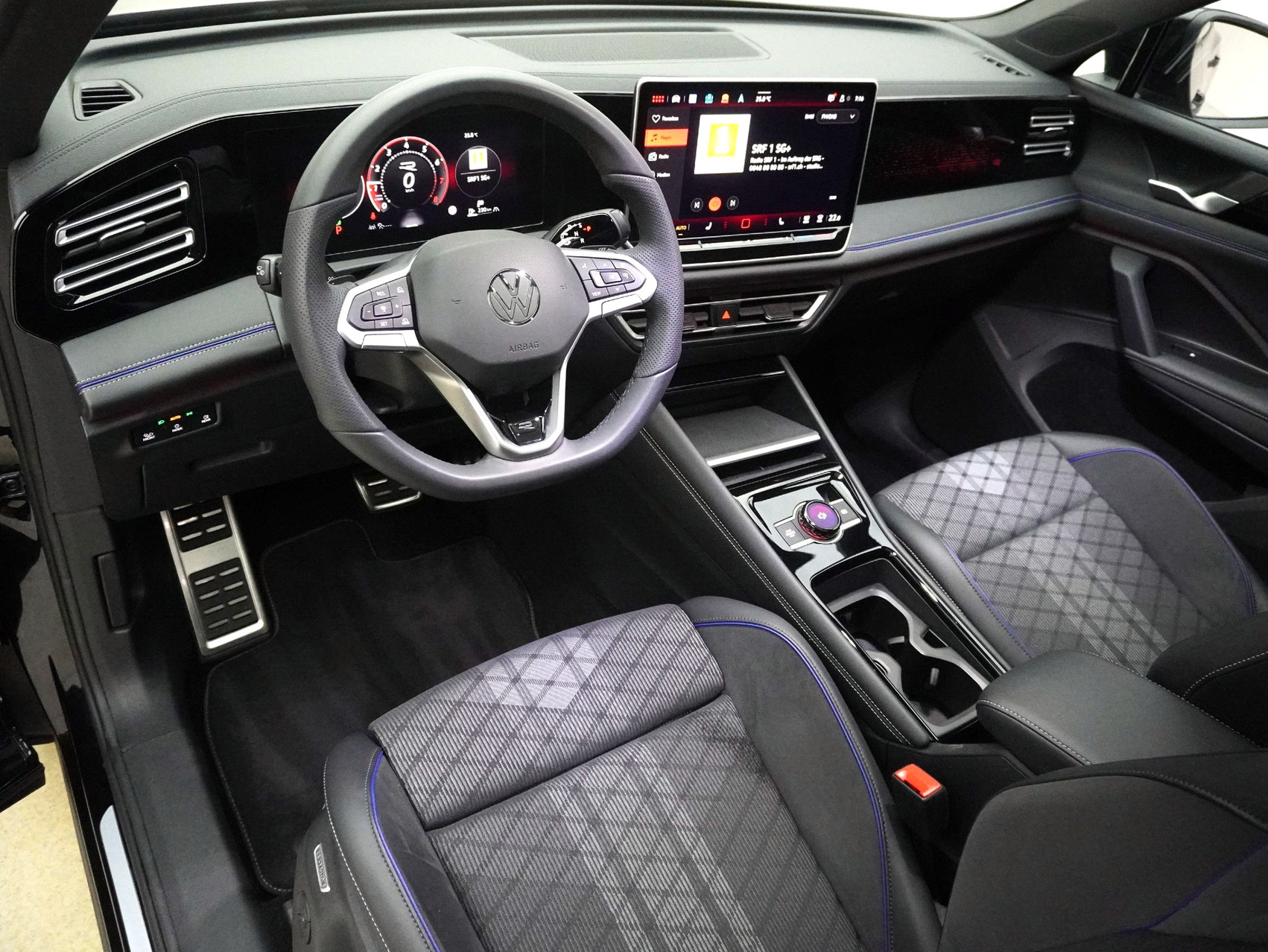 VW Tiguan 2.0 TSI DSG R-Line Black Style 4Motion (2025)