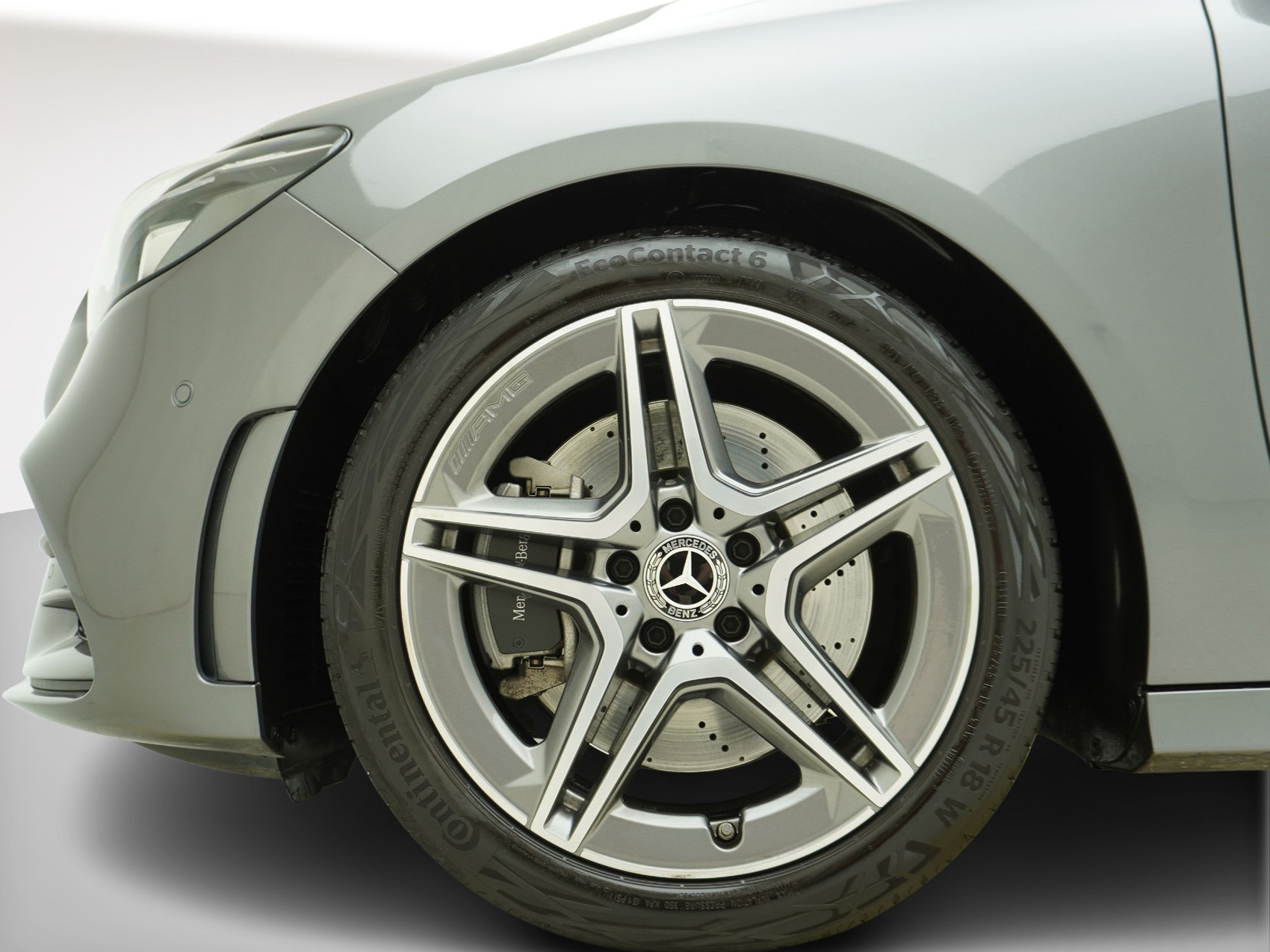 MERCEDES-BENZ B-Klasse B 250 AMG Line 4matic