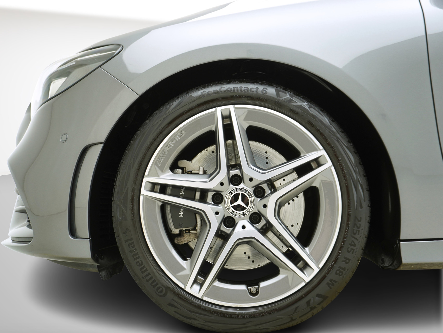 MERCEDES-BENZ B-Klasse B 250 AMG Line 4matic