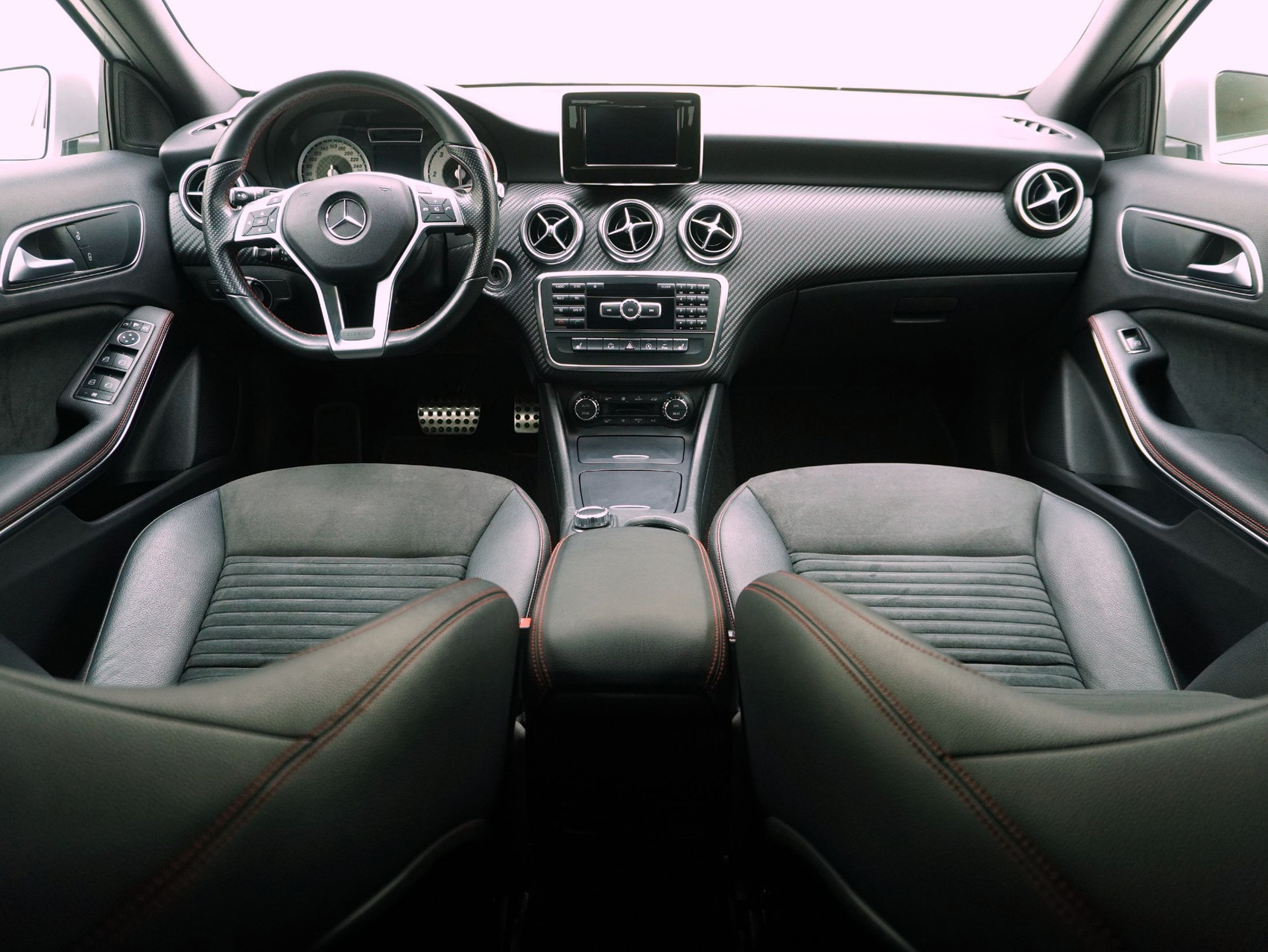 MERCEDES-BENZ A-Klasse A 220 CDI AMG Line 4matic