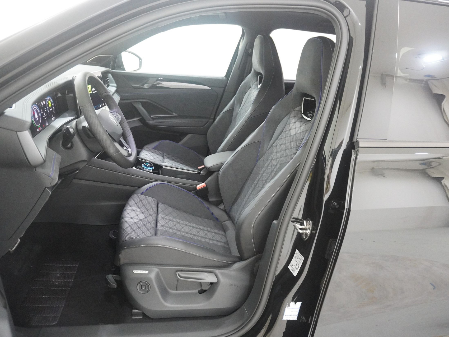 VW Tayron 1.5 TSI PHEV R-Line DSG