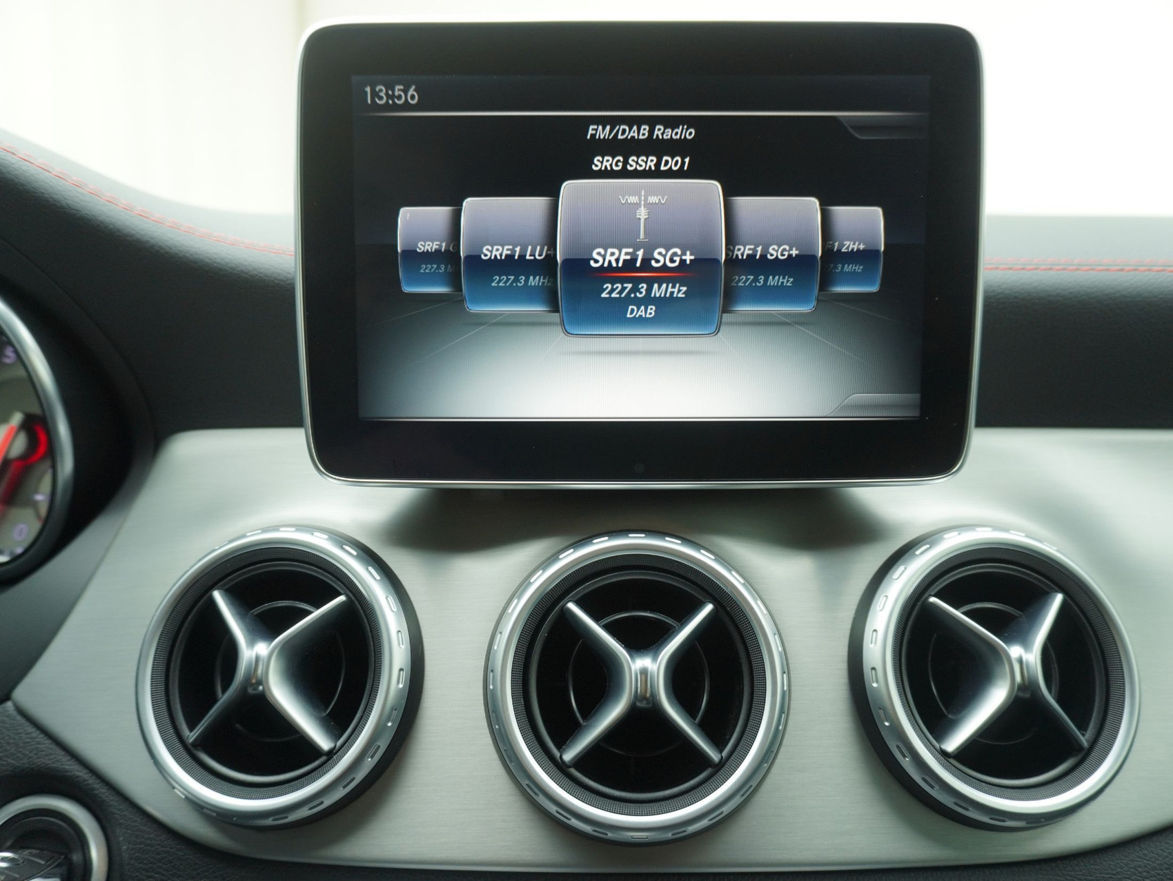 MERCEDES-BENZ GLA-Klasse GLA 250 AMG Line 4matic