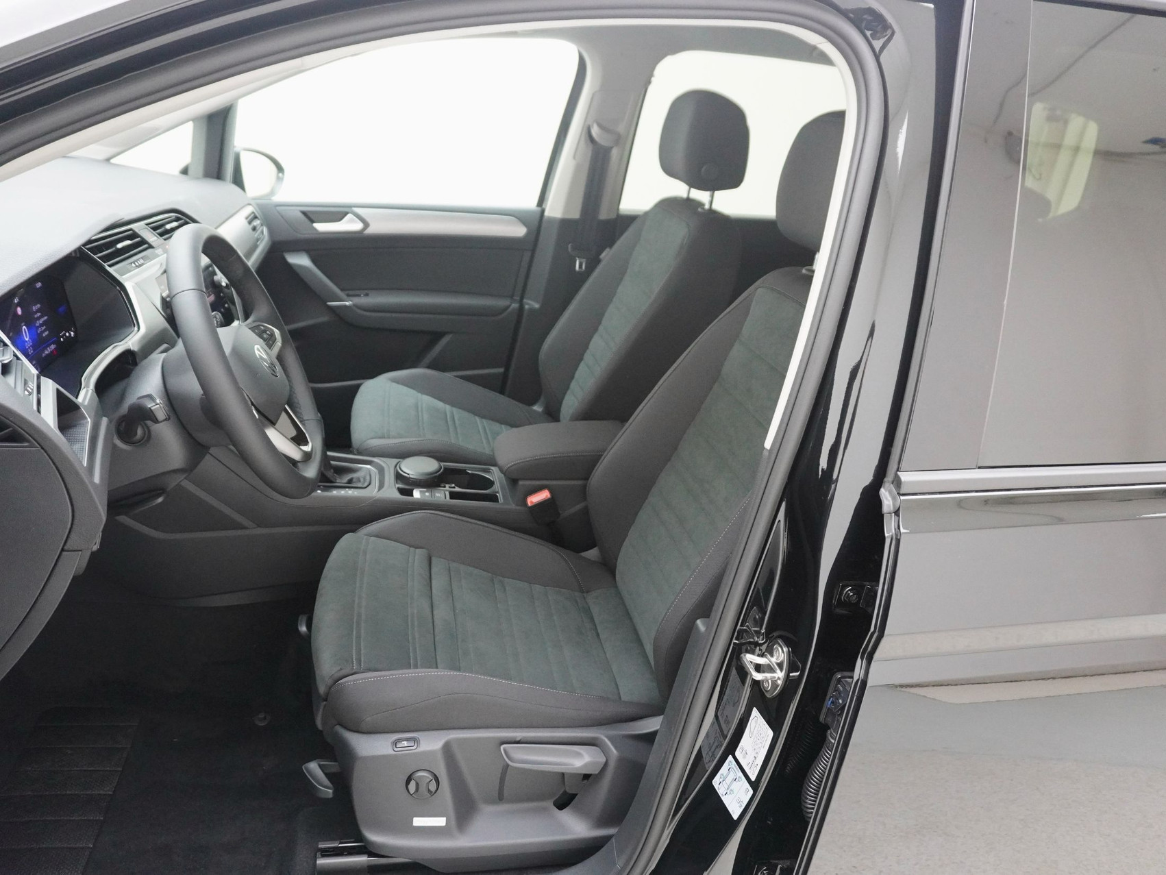 VW Touran 1.5 TSI R-Line DSG