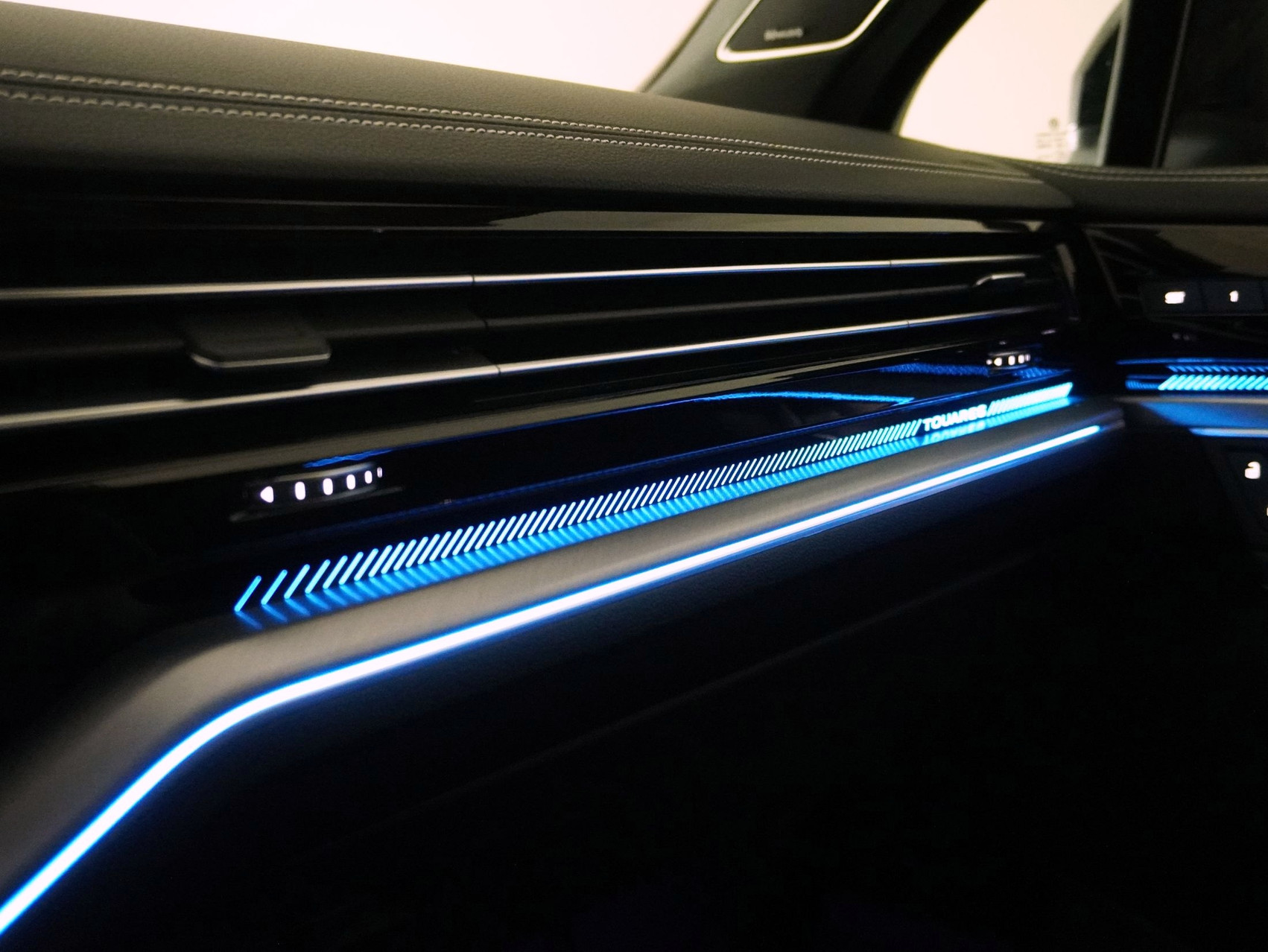 VW Touareg 3.0 V6 TSI R-Line Black Style 4Motion **Vollausstattung**