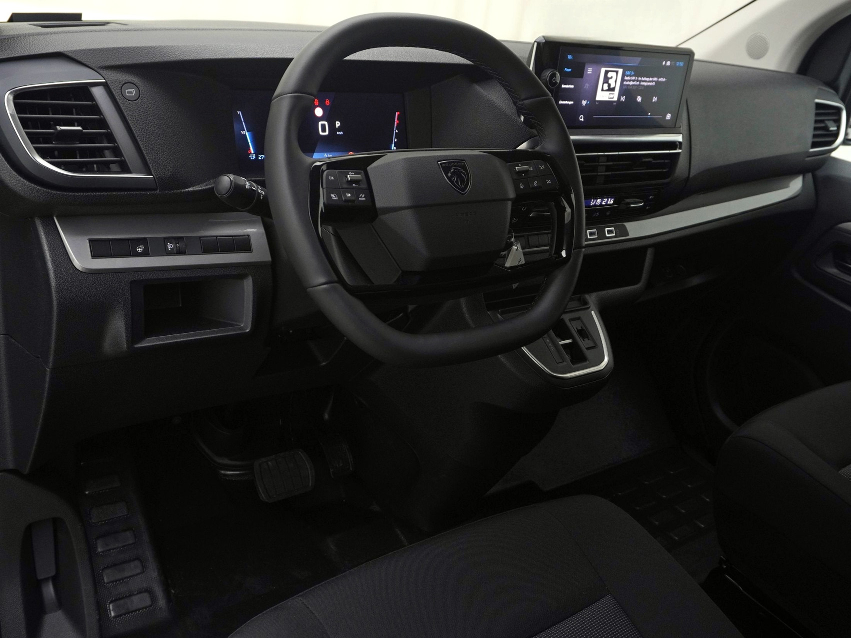 PEUGEOT Traveller Long 2.0 BlueHDi Business