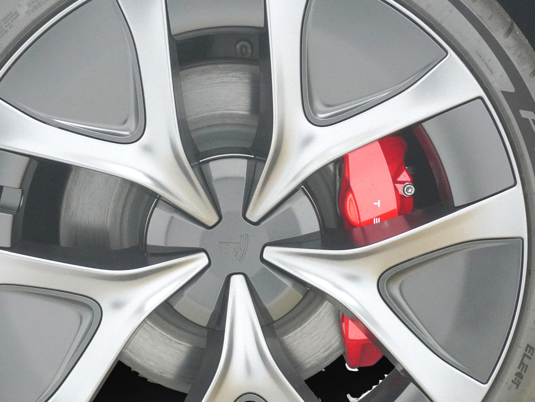 TESLA Model Y Performance AWD