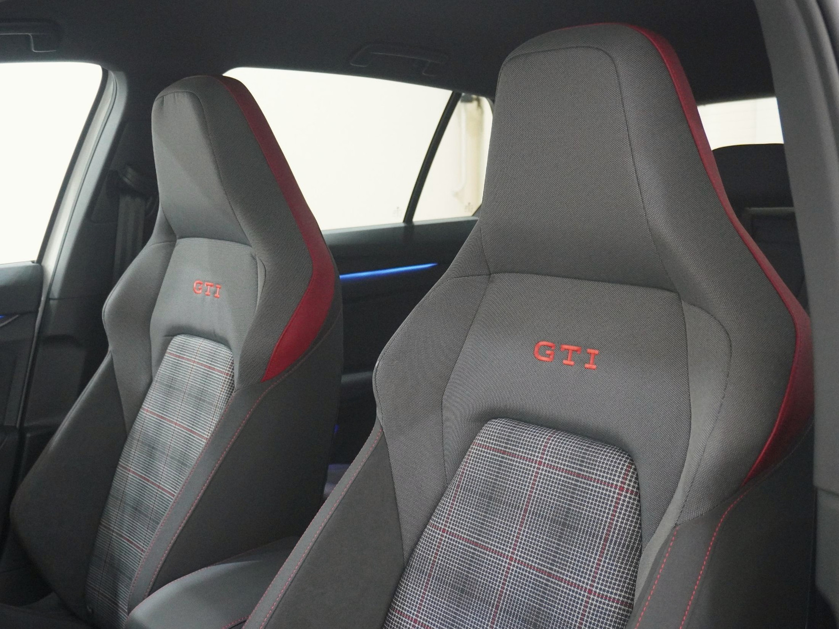 VW Golf VIII 2.0 TSI GTI DSG