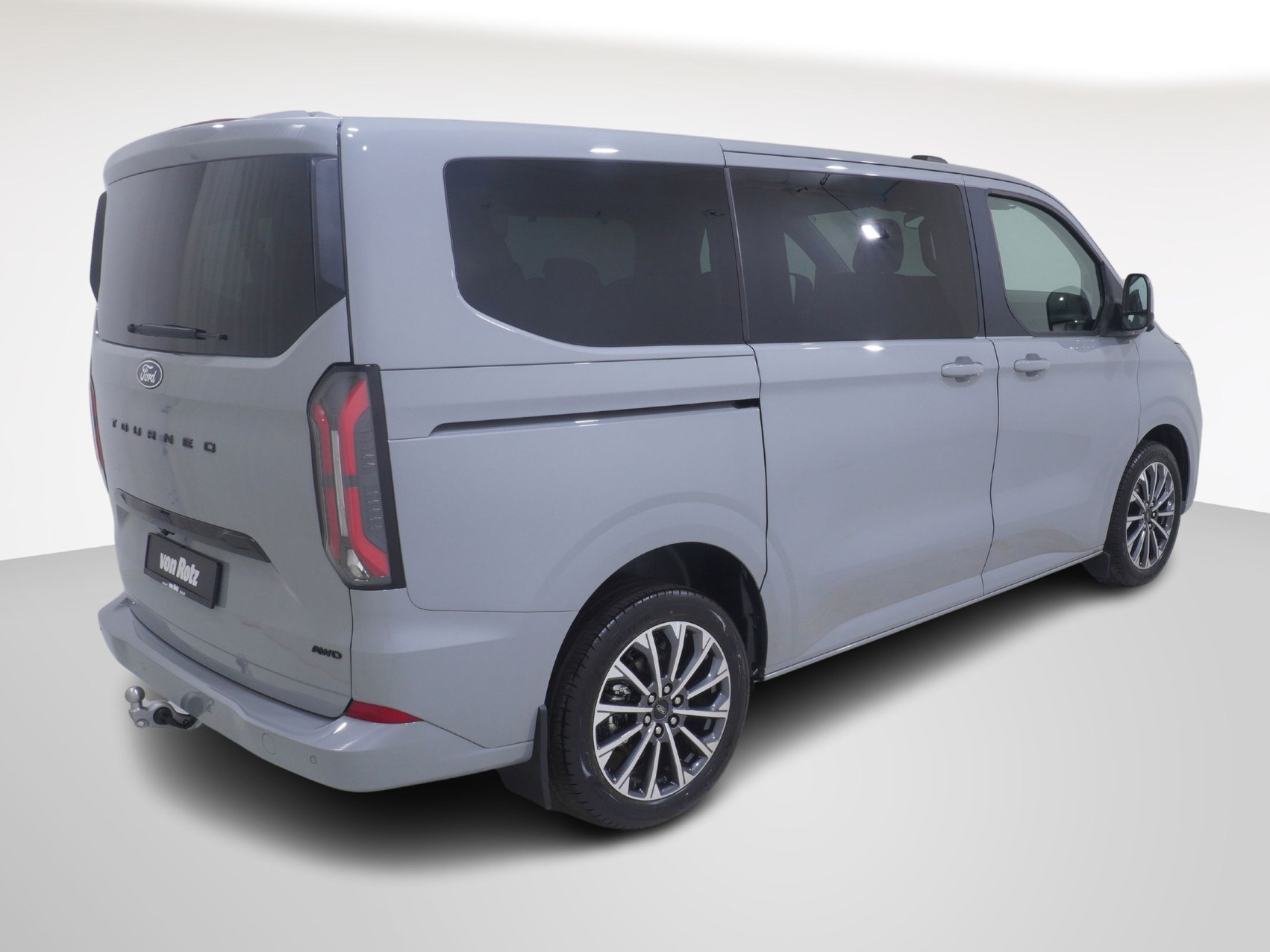 FORD Tourneo Custom 320 L1 2.0 TDCI 4×4 Titanium X