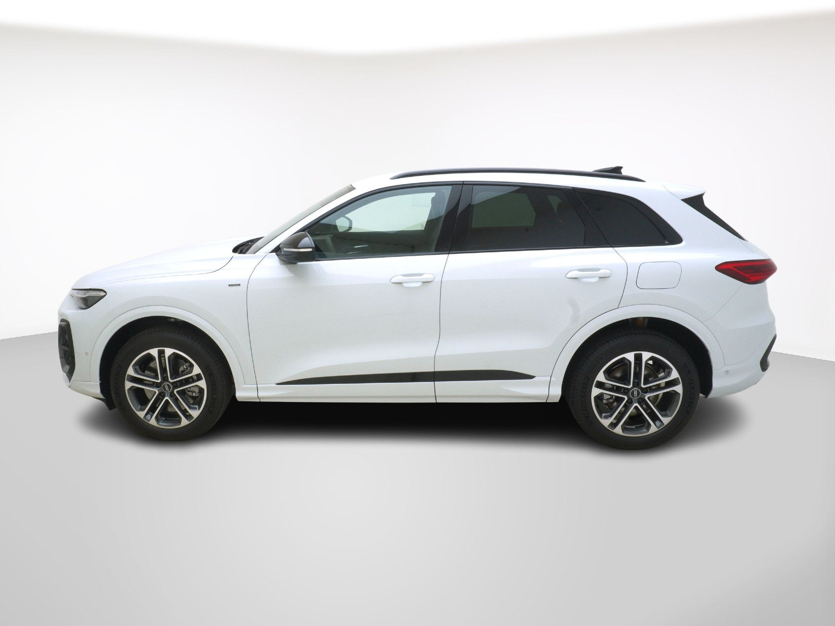 AUDI Q5 SUV 2.0 e-hybrid quattro S-lineTronic
