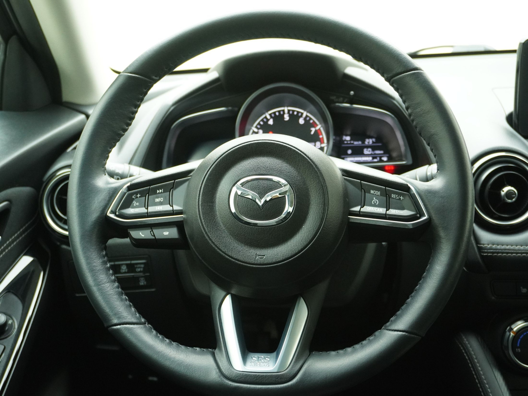 MAZDA 2 1.5 Revolution