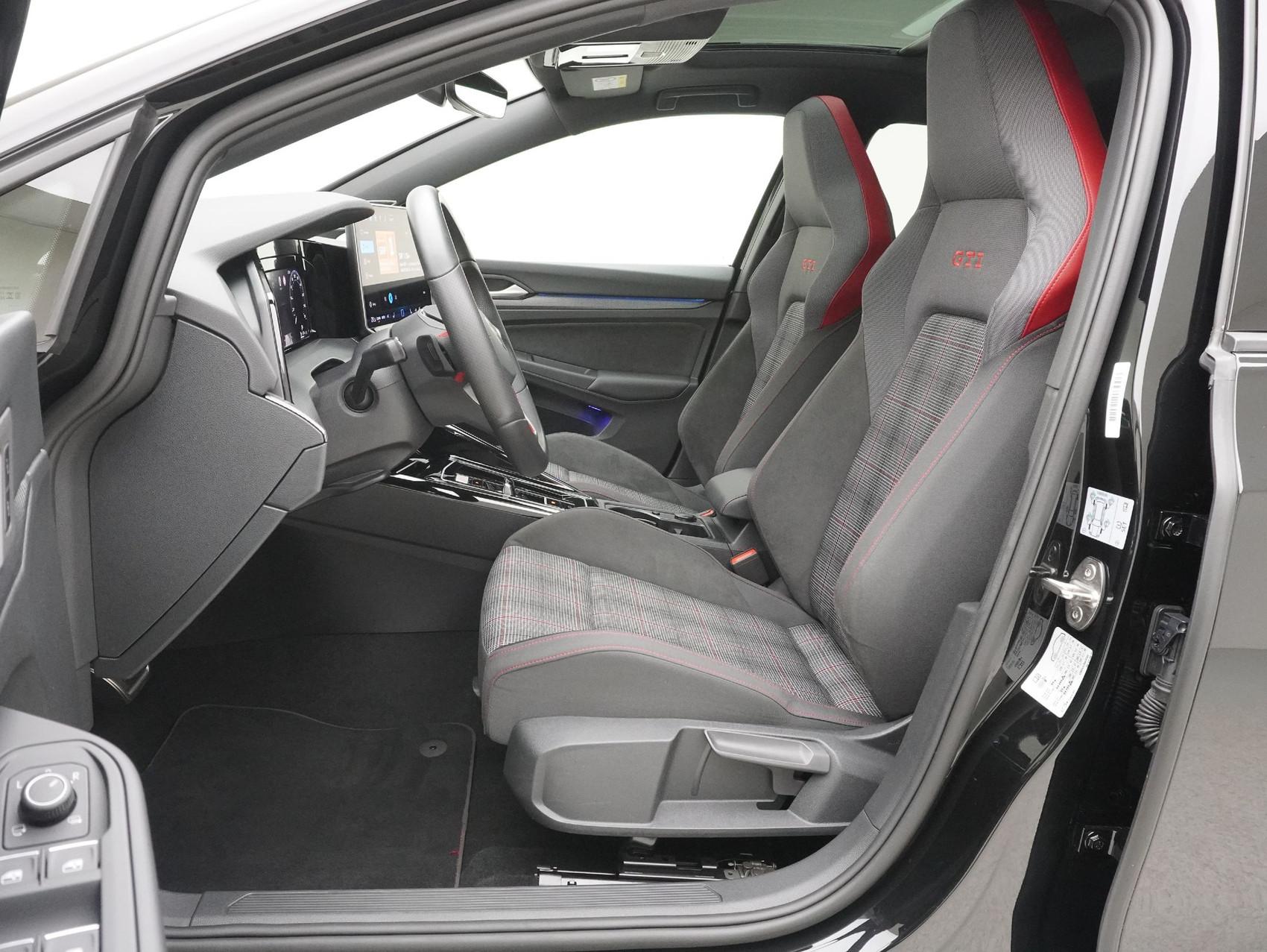 VW Golf 8.5 2.0 TSI DSG GTI Black Style (2025) ** Anhängerkupplung / Harman/Kardon / Panoramadach**