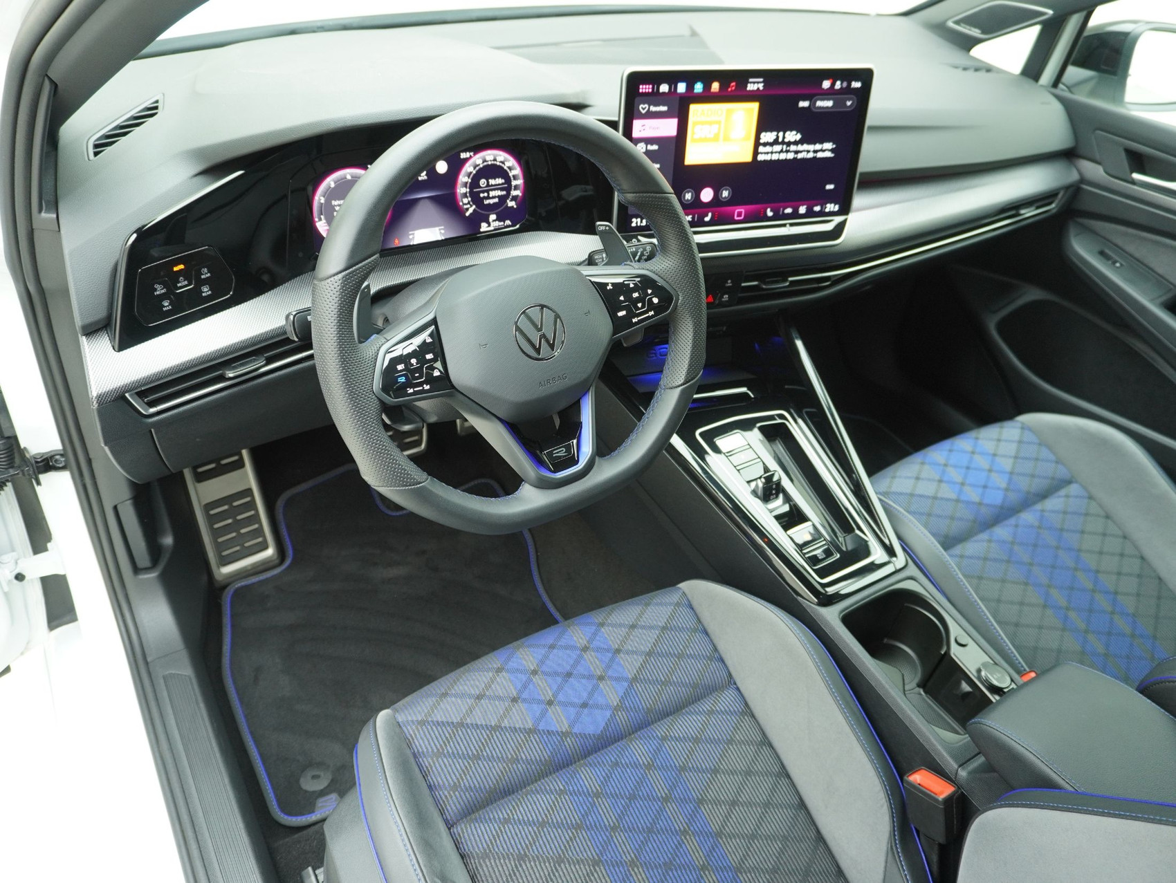 VW Golf 8.5 2.0 TSI DSG R Black Edition 4Motion (2025)