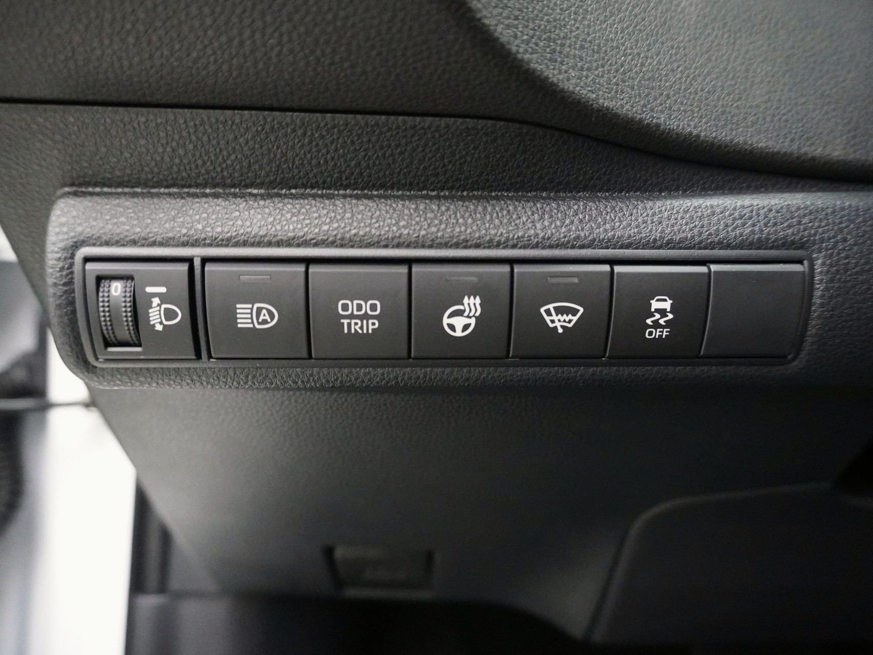 TOYOTA Corolla 2.0 HSD Trend ** Trend Plus **