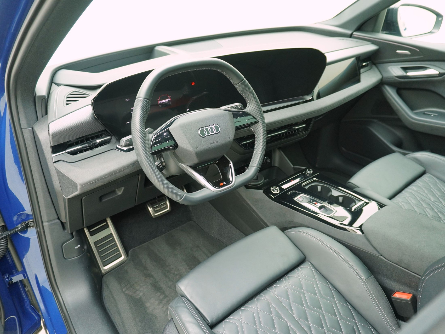 AUDI Q6 e-tron S line quattro **Audi Werksgarantie bis 03/2030**