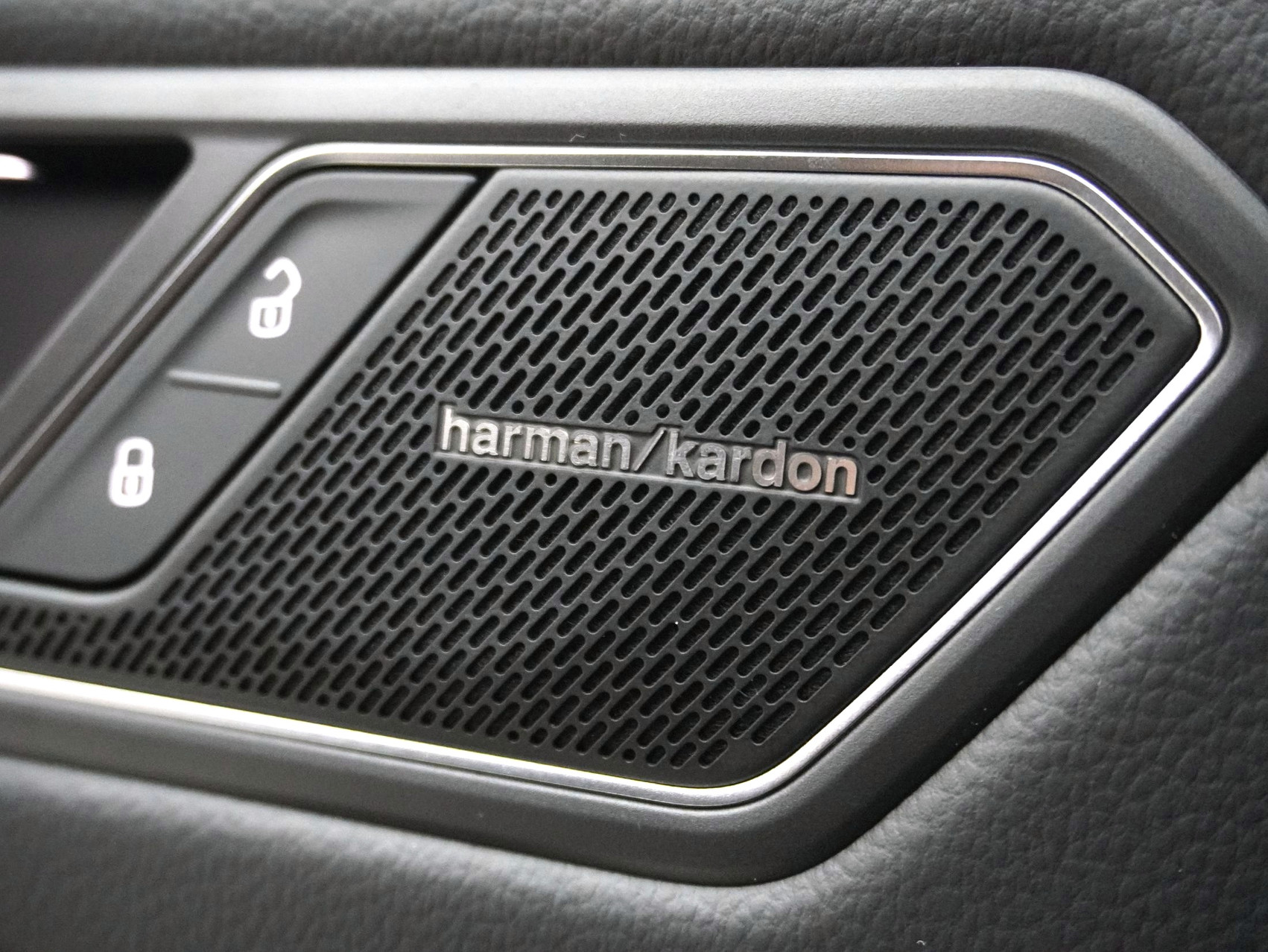 VW Tiguan Allspace 2.0 TSI DSG R-Line Black Style 4Motion **Ledersitze mit Memory**