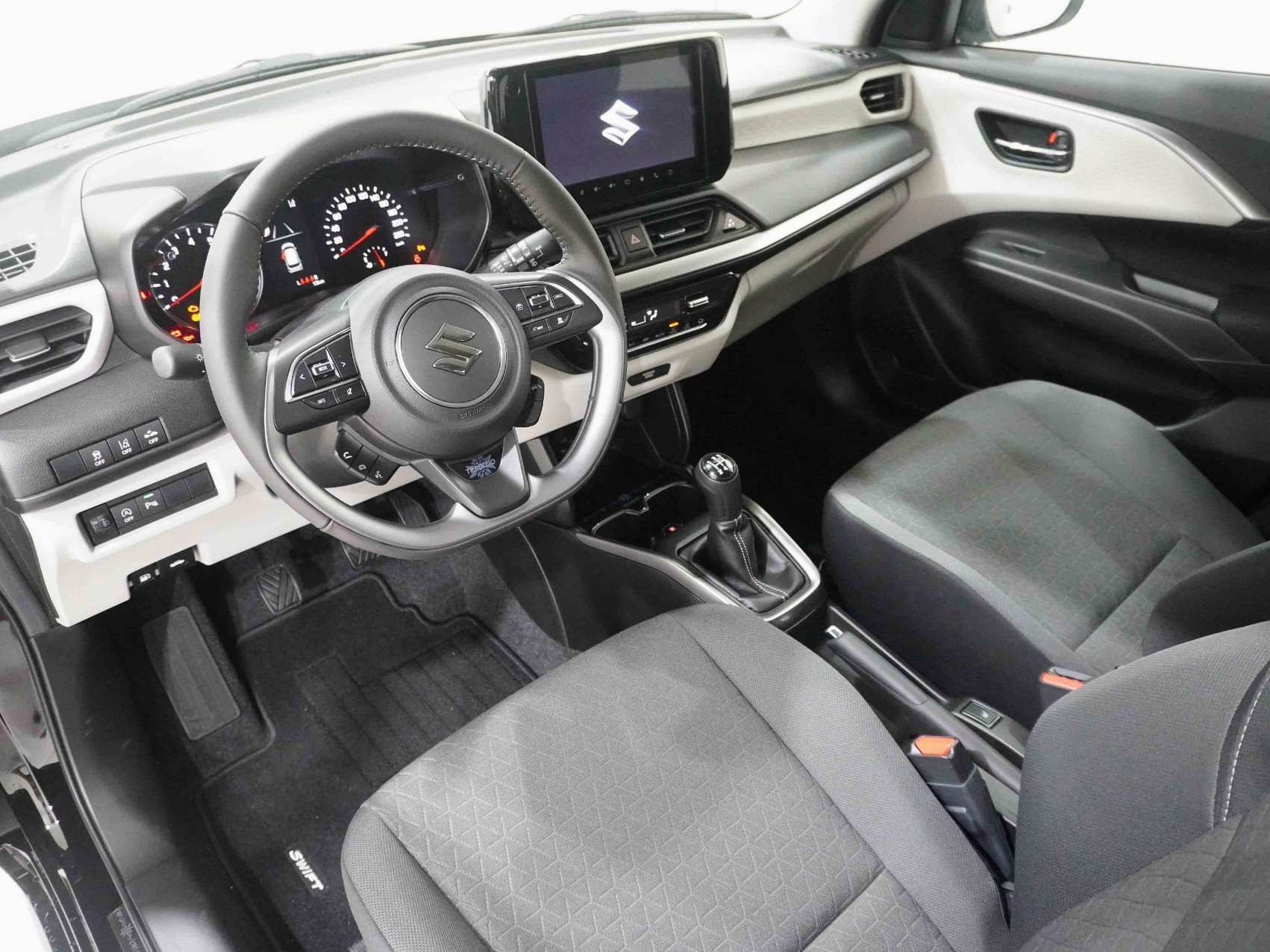 SUZUKI Swift 1.2 Tradizio Top Hybrid 4×4