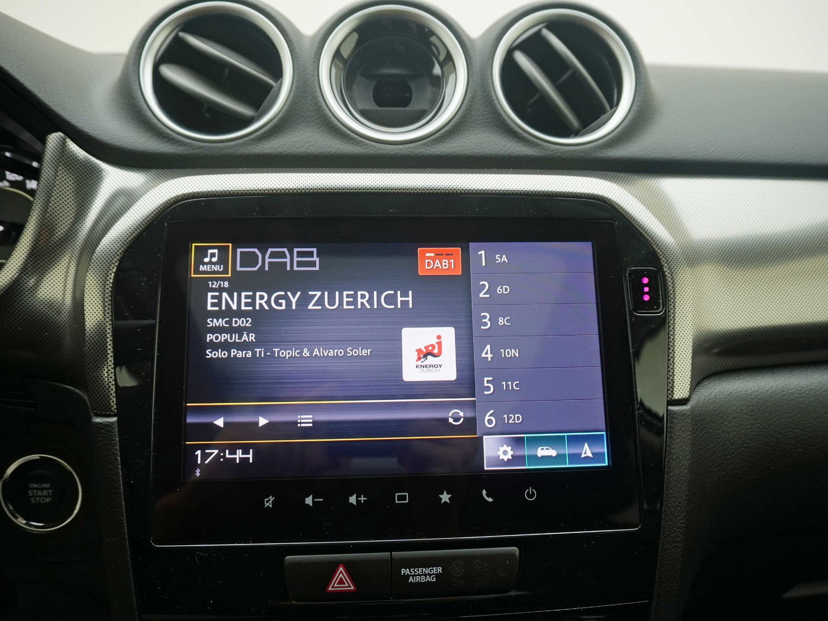 SUZUKI Vitara 1.4 T Compact Top Hybrid 4×4