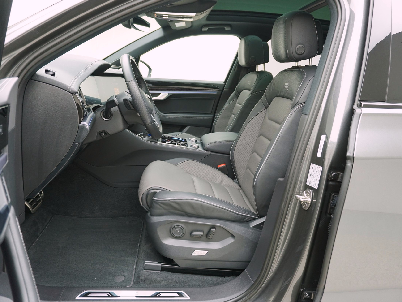 VW Touareg 3.0 TDI R-Line Black Style 4Motion **Vollausstattung**