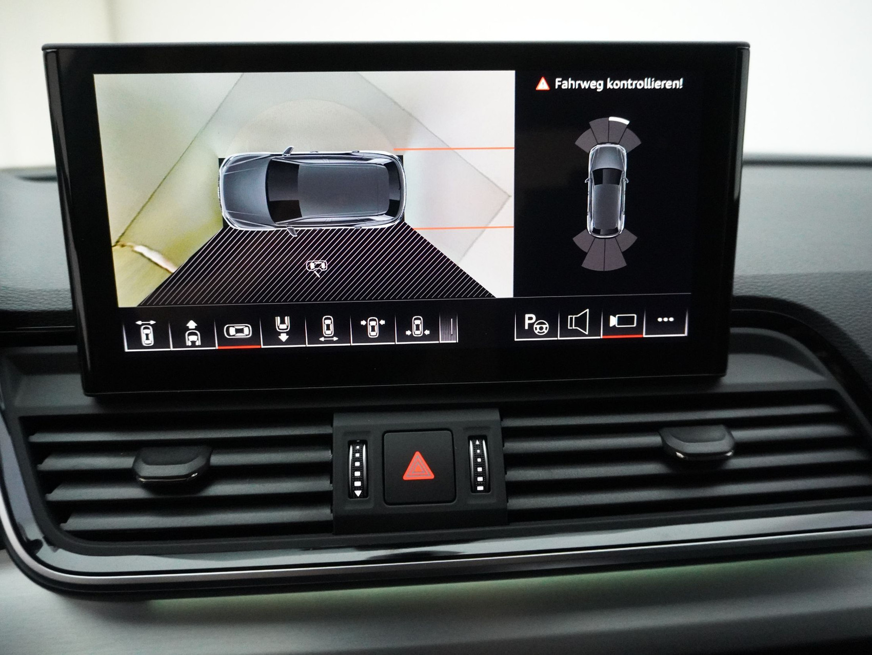 AUDI Q5 45 TFSI S Line quattro S-Tronic **Anhängerkupplung + Standheizung**