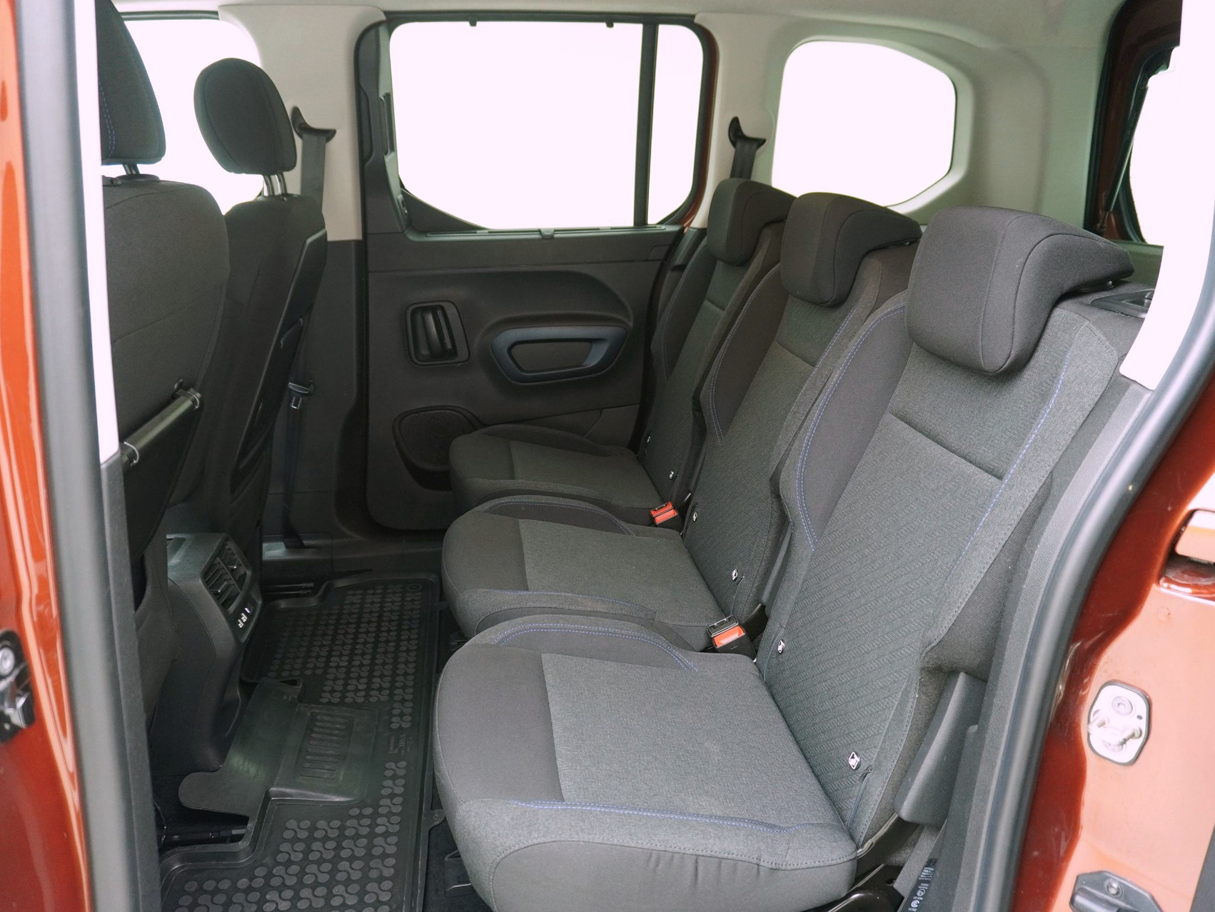 PEUGEOT Rifter 1.2 PureTech Allure EAT8