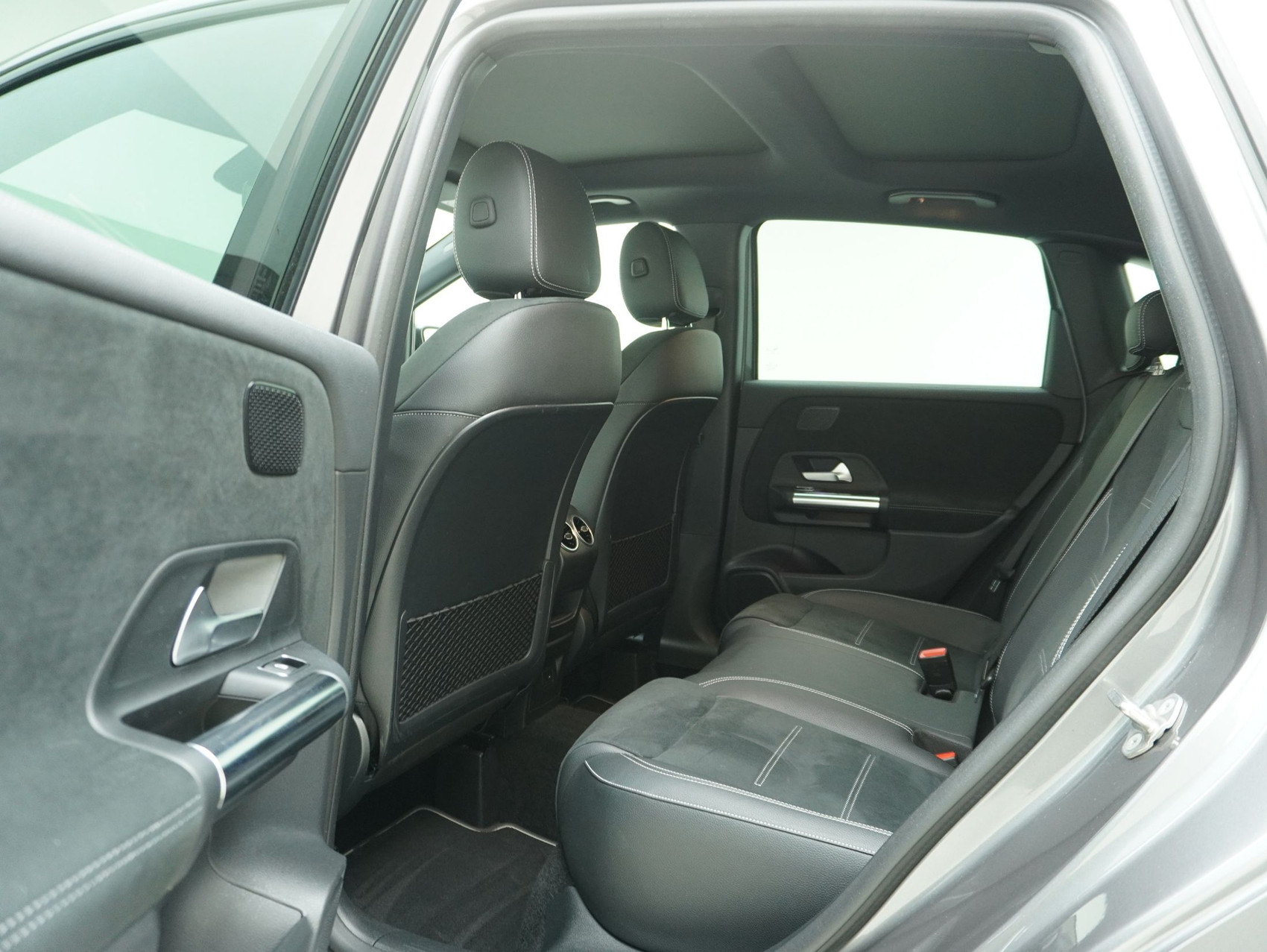 MERCEDES-BENZ B-Klasse B 250 AMG Line 4matic