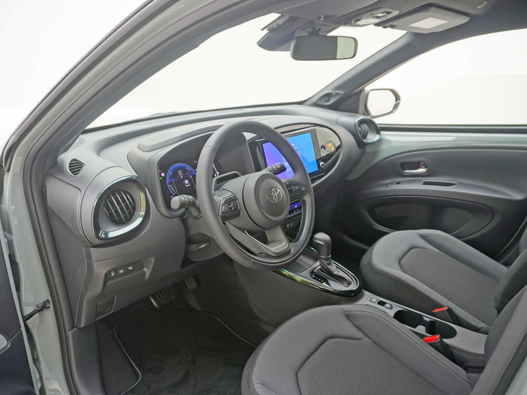 TOYOTA Aygo X 1.5 VVT-i HSD Style ** voll Hybrid **