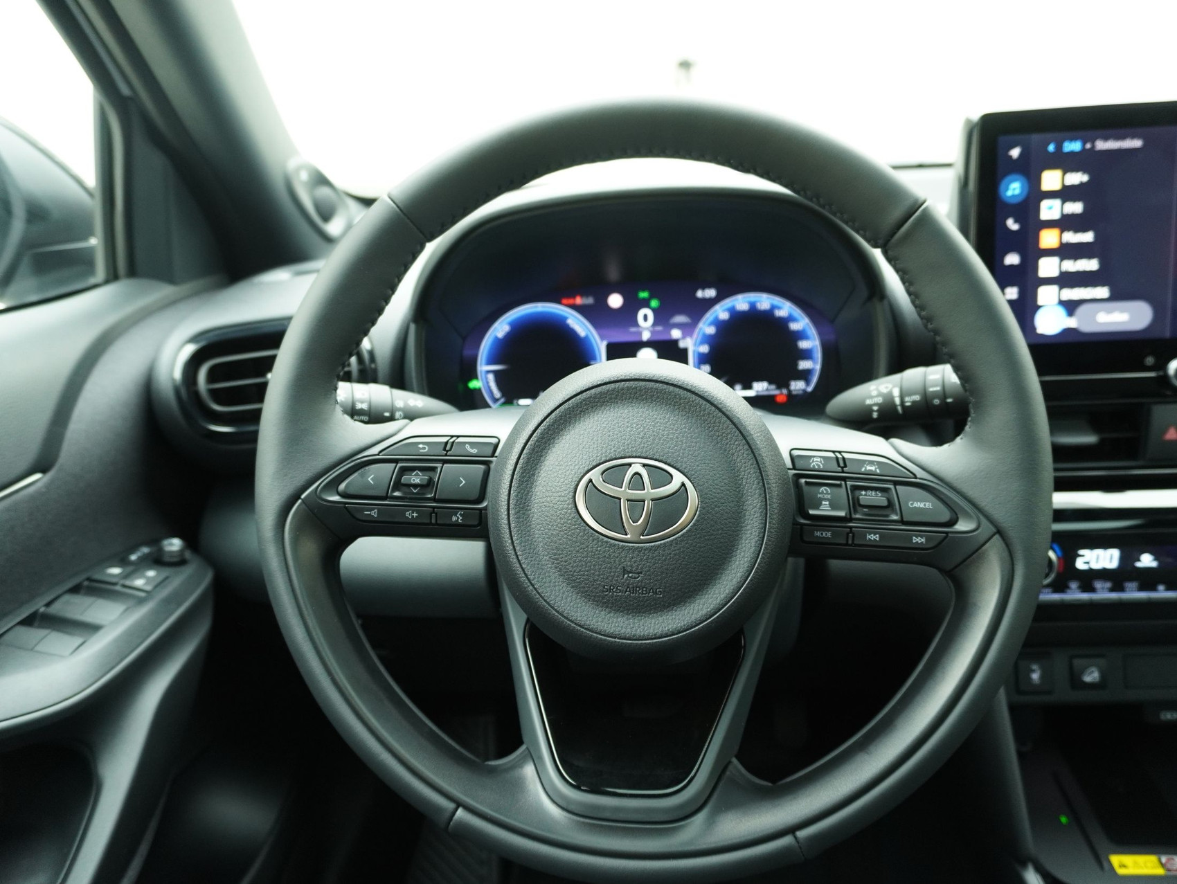 TOYOTA Yaris Cross 1.5 VVT-i HSD Premium AWD-i