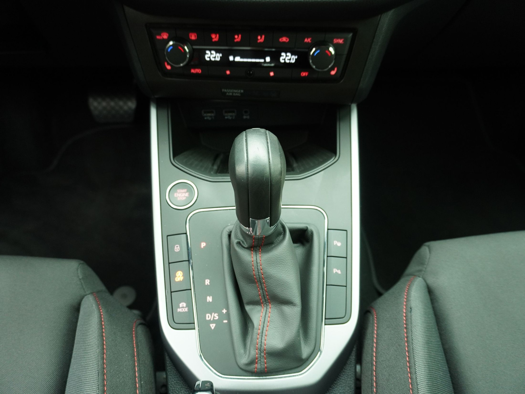 SEAT Arona 1.0 TSI DSG FR