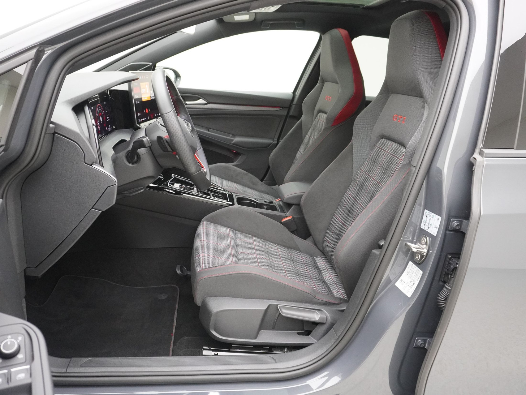 VW Golf 8.5 2.0 TSI DSG GTI Black Style (2025) ** Anhängerkupplung / Harman/Kardon / Panoramadach**