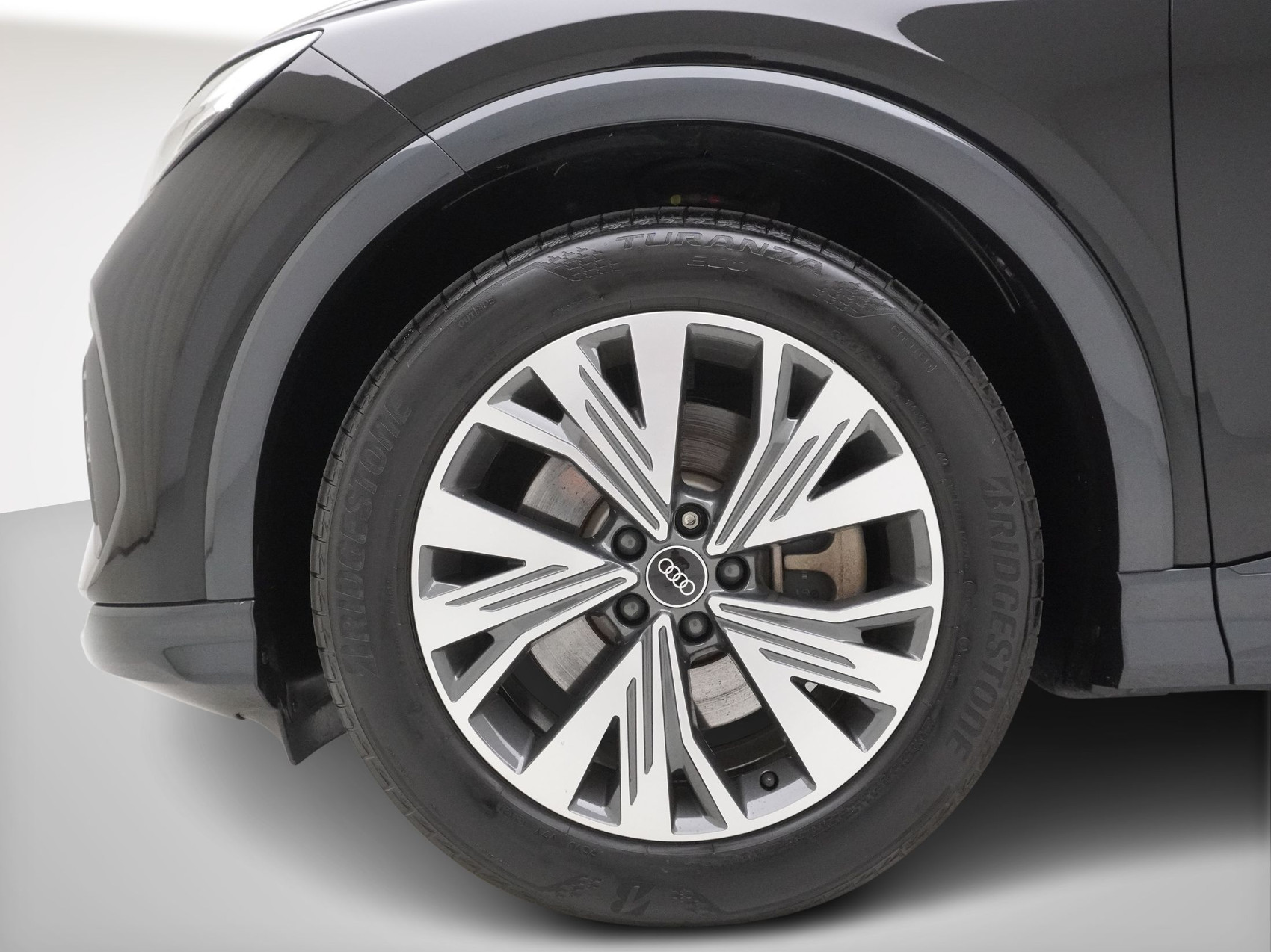 AUDI Q4 e-tron 50 quattro