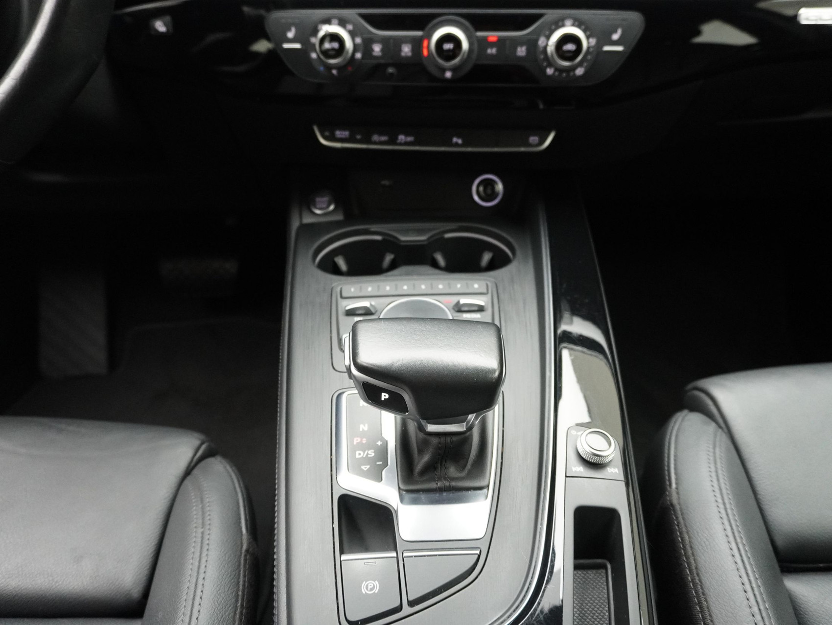 AUDI A4 Avant 50 TDI S line quattro T-Tronic