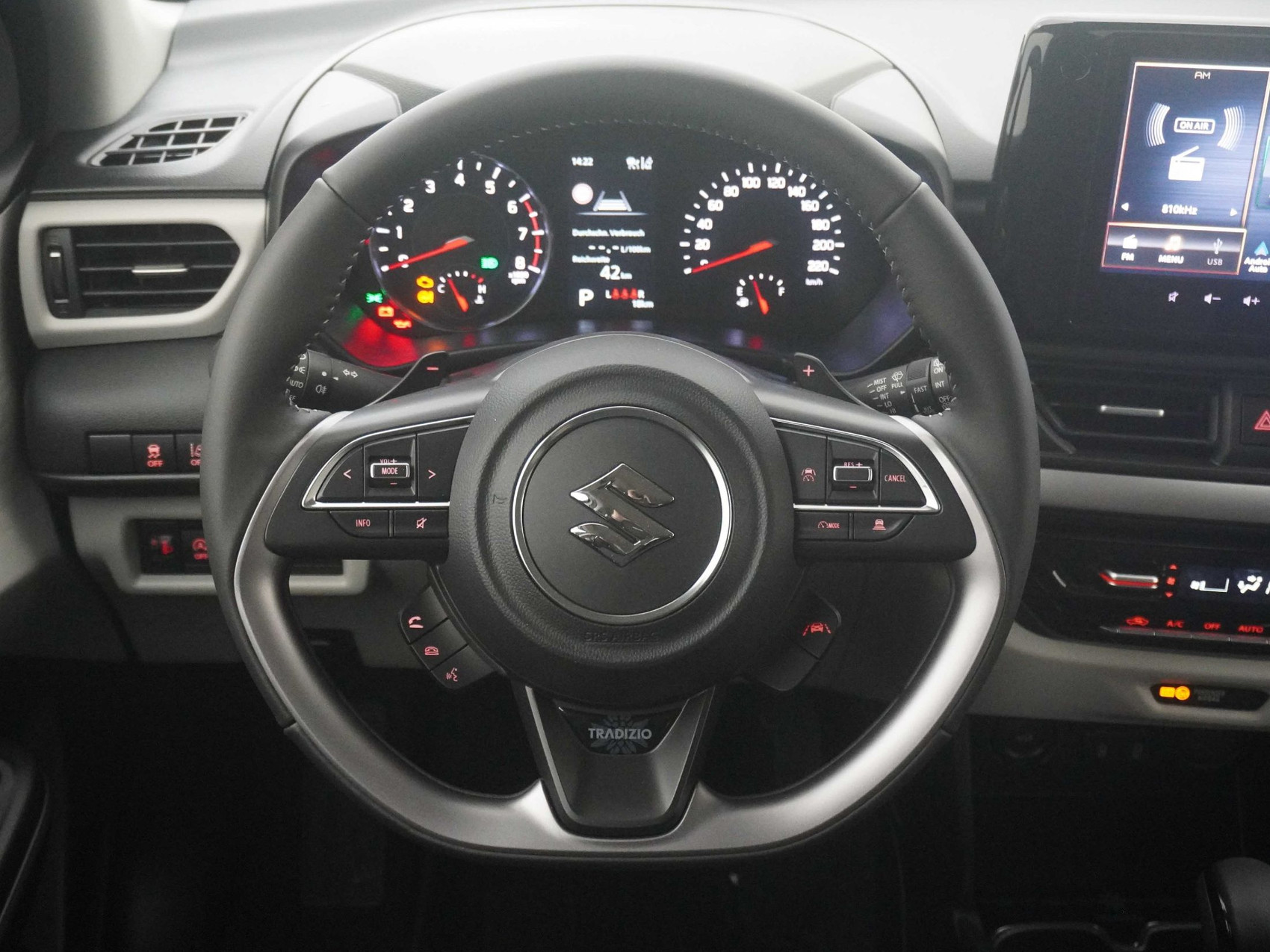 SUZUKI Swift 1.2 Tradizio Top Hybrid 4×4